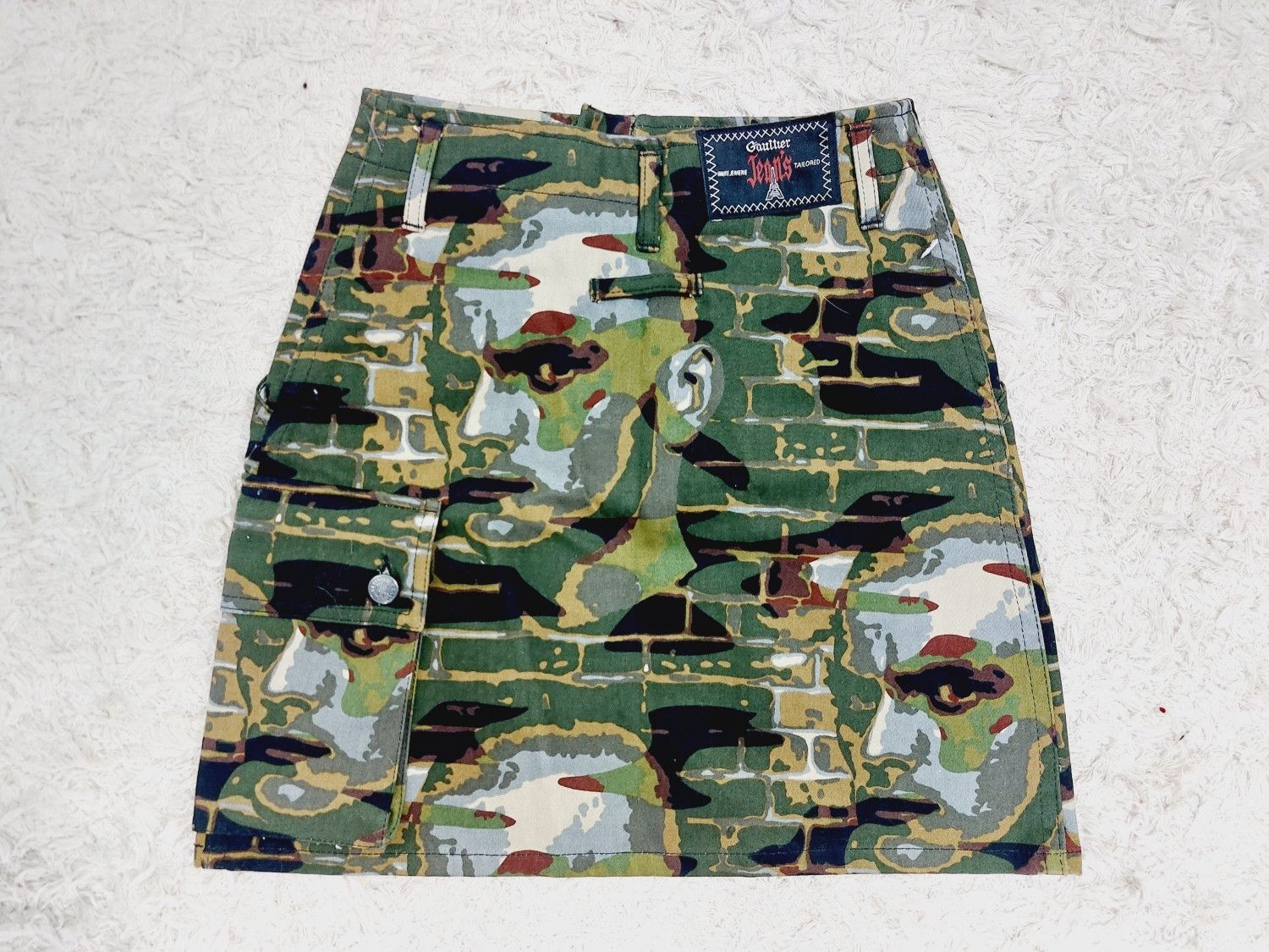 Jean Paul Gaultier Jean Paul Gaultier 1997 Face Anarchy Fight Racism Skirt RT Size 25" / US 0 / IT 36 - 6 Thumbnail