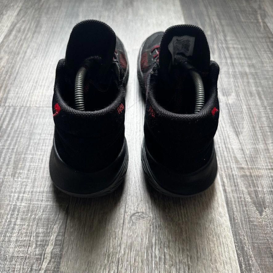 Nike NIKE • Kyrie Flytrap V "Black University Red" (10M) Size US 10 / EU 43 - 7 Thumbnail
