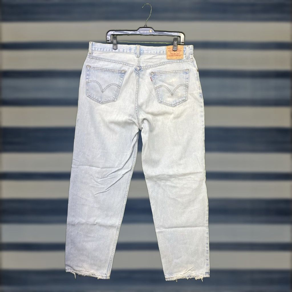 Levi's VINTAGE Levi's Jeans 560 Mens 36x32 Light Blue Denim Comfort Fit 5-Pocket Relaxed USA Workwear 90s Size US 36 / EU 52 - 1 Thumbnail