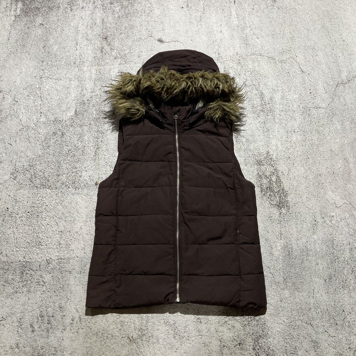Japanese Brand 2000s Gap Gothic Punk Style Down Jacket Fur Vest Brown Size US M / EU 48-50 / 2 - 8 Thumbnail