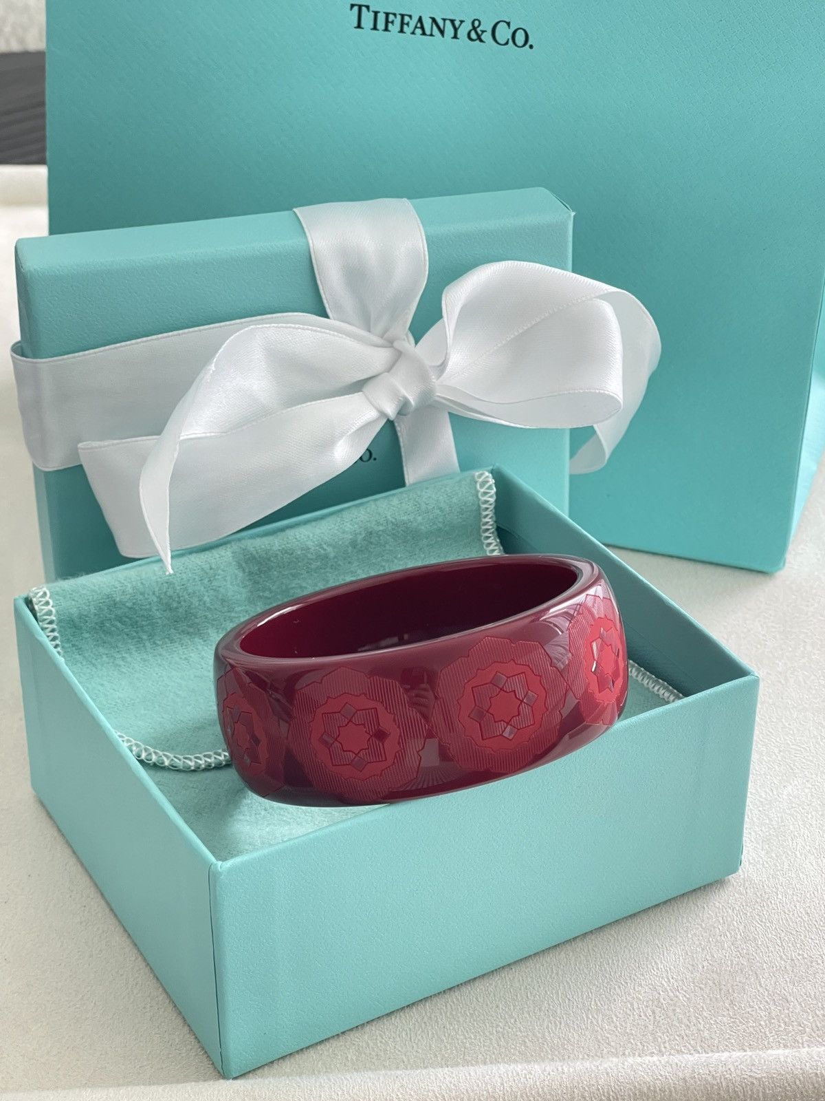 Tiffany & Co. TIFFANY & CO. RESIN PALOMA PICASSO RED ZELLIGE BANGLE $745 Size ONE SIZE - 6 Thumbnail