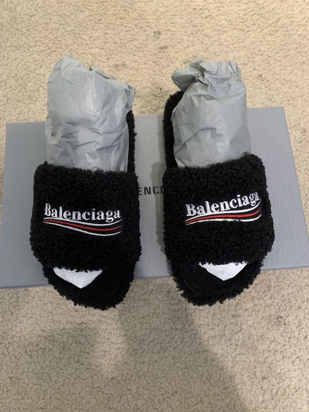 Balenciaga Balenciaga furry slides Size US 6 / IT 36 - 3 Thumbnail