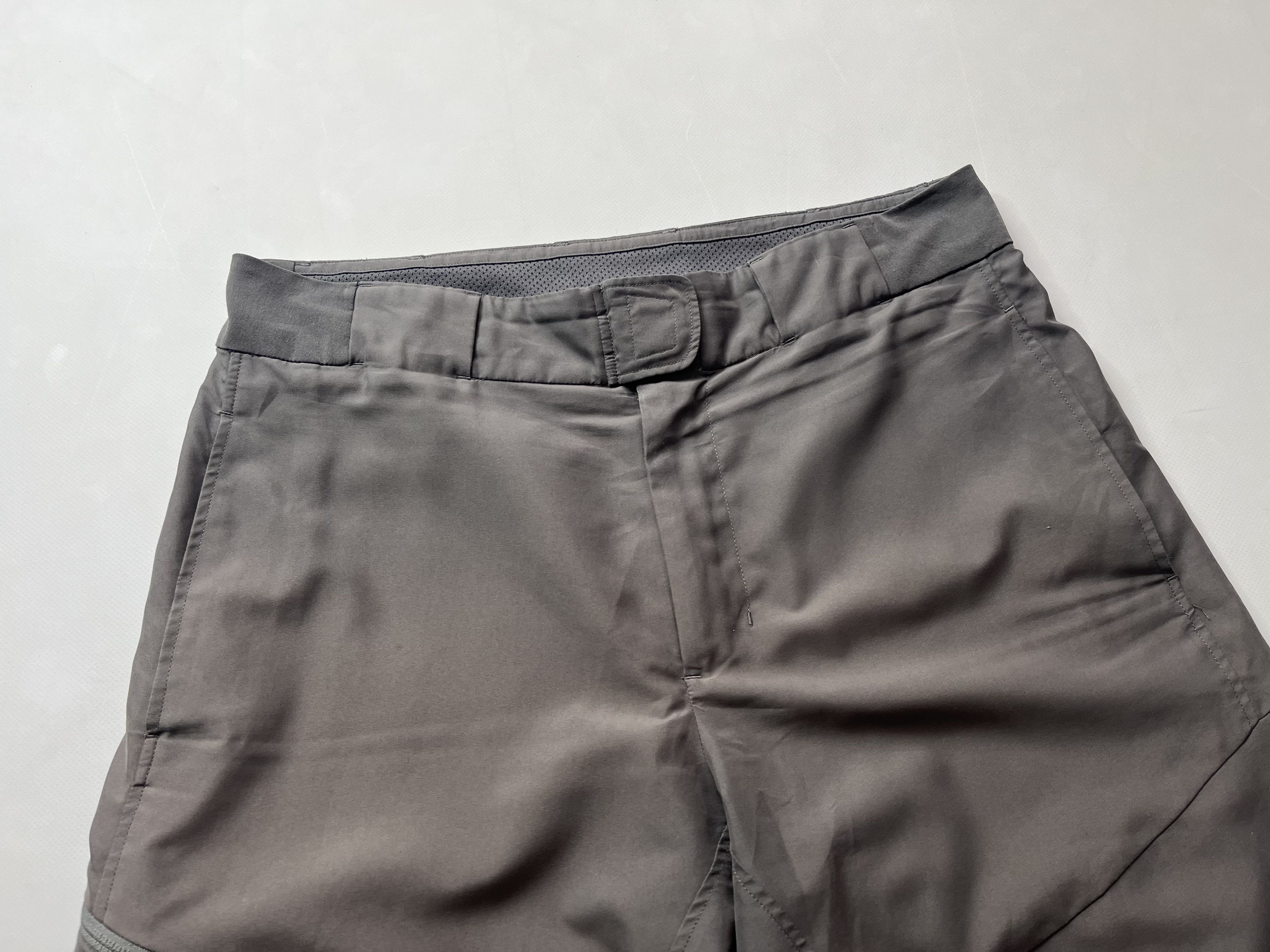 Salomon Vintage Salomon shorts Size US 34 / EU 50 - 2 Thumbnail
