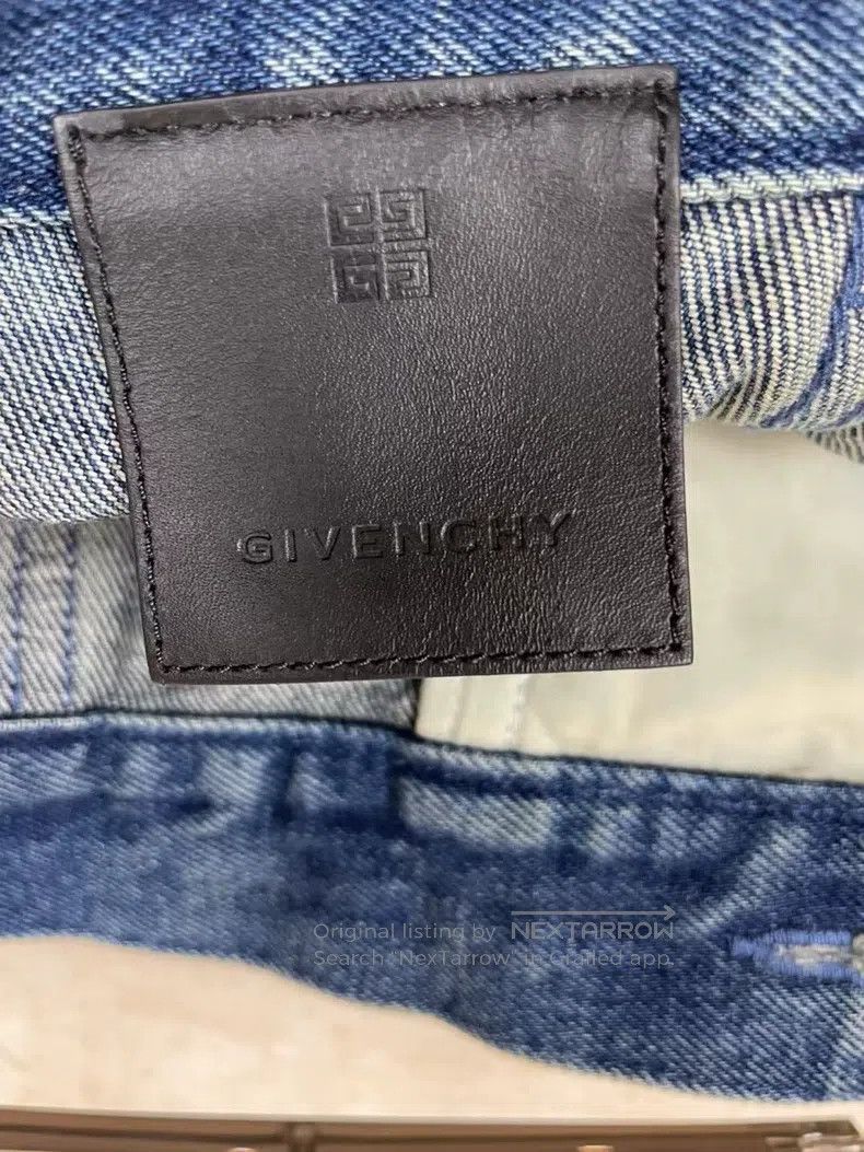 Givenchy Givenchy Large Hole Short Sleeve Size US XS / EU 42 / 0 - 7 Thumbnail