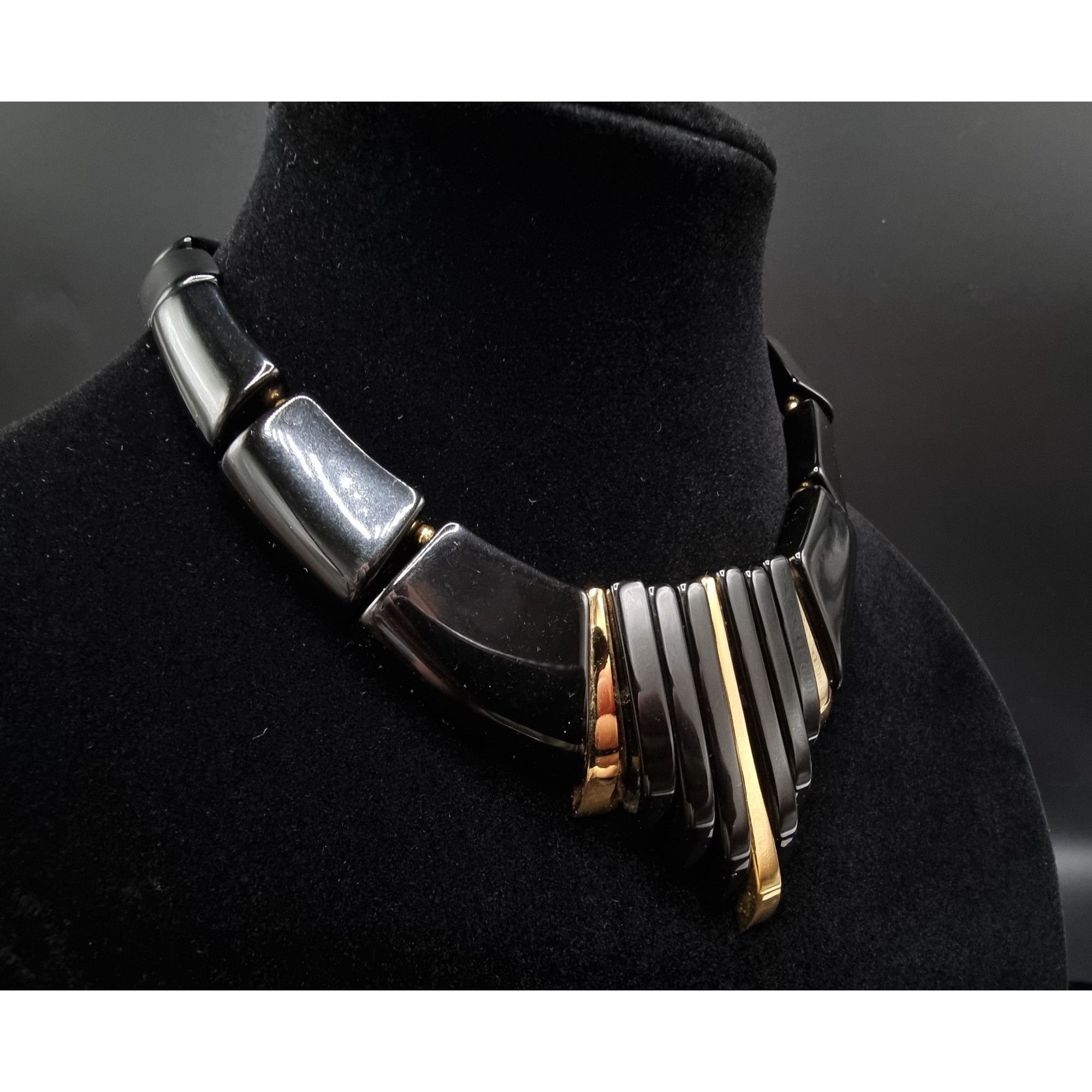 Vintage Vintage 1980s NAPIER Signed Black & Gold Statement Necklace Size ONE SIZE - 4 Thumbnail