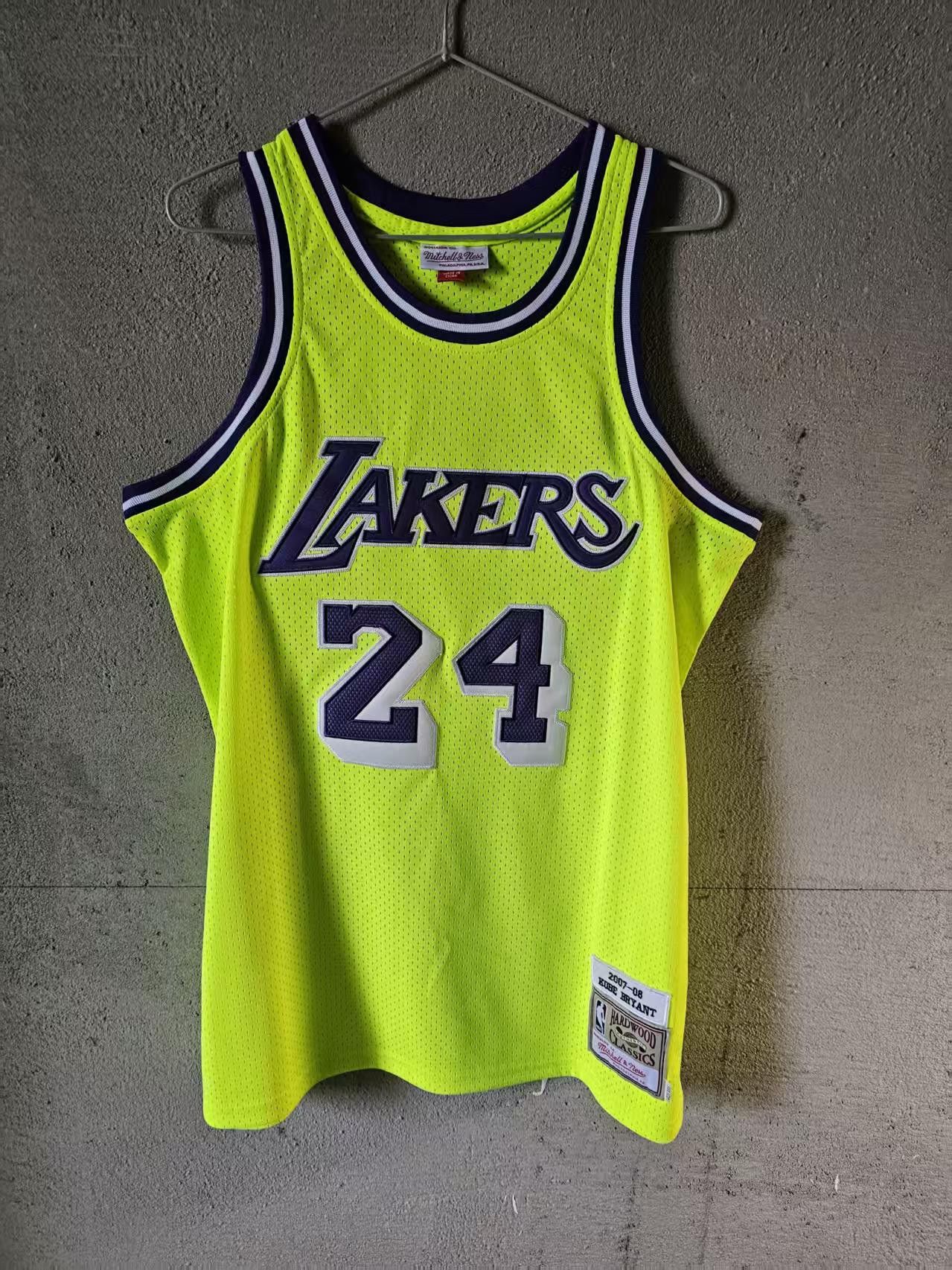 NBA Laker #24 Kobe Bryant Jersey Double Stitched Green Size US M / EU 48-50 / 2 - 1 Thumbnail