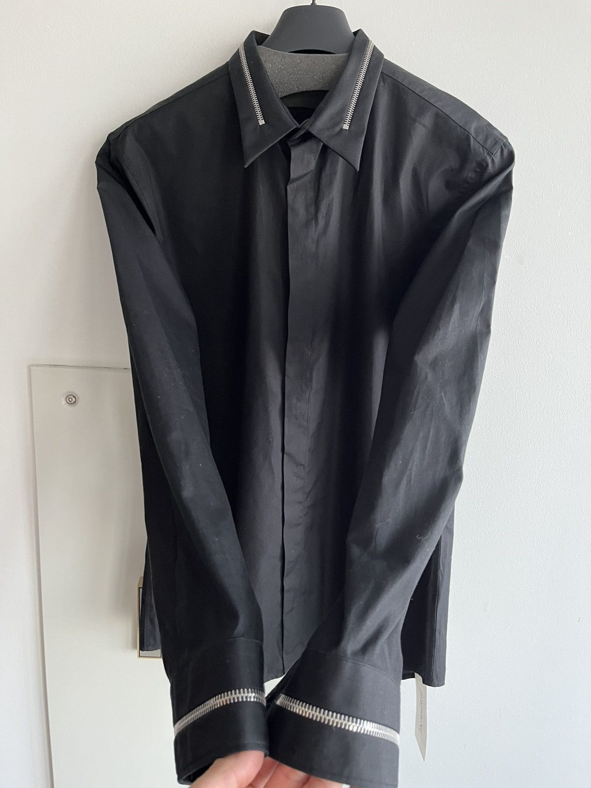 Givenchy $2k Givenchy Super Runway Zipper Shirt Perfect Condition Size US L / EU 52-54 / 3 - 3 Thumbnail