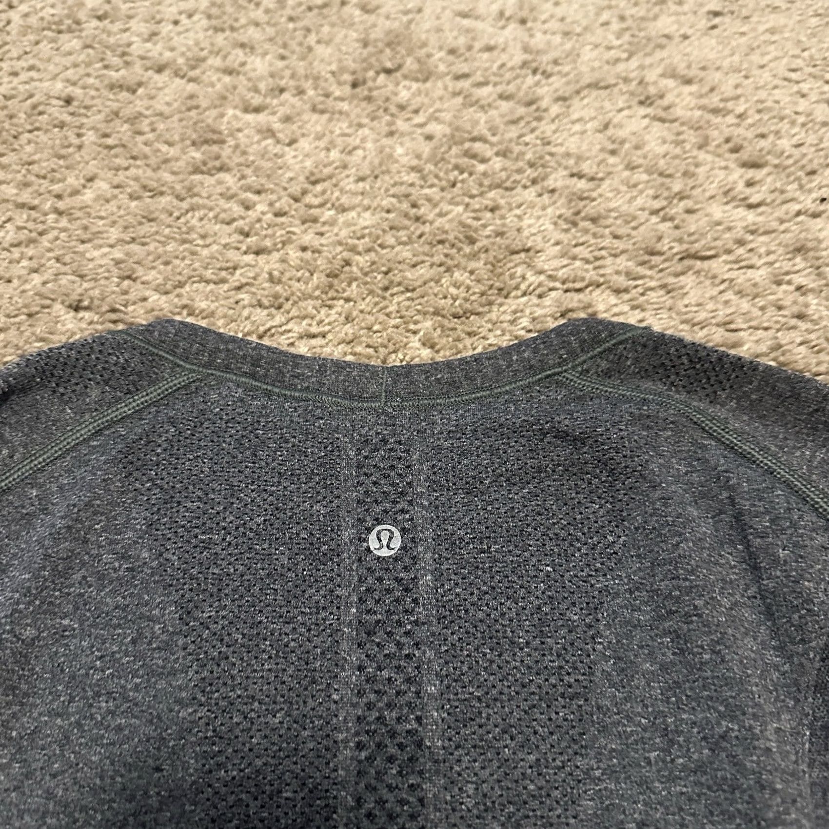 Lululemon Lululemon Shirt Womens 12 Gray Running Pullover Performance Swiftly Tech Size XL / US 12-14 / IT 48-50 - 5 Thumbnail