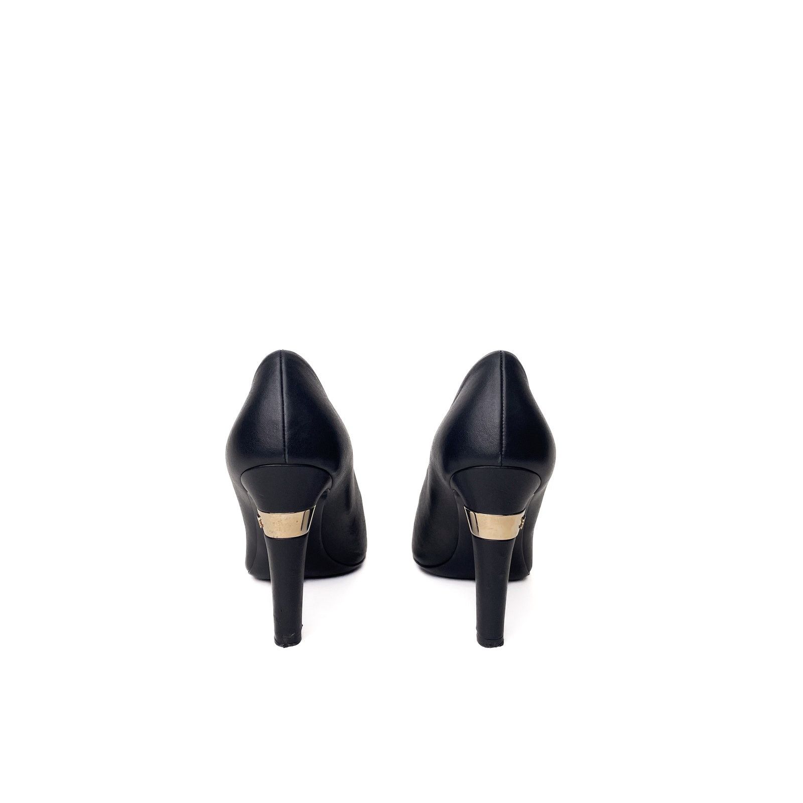 Chanel Black Pumps with Gold Detailing Size US 8 / IT 38 - 4 Thumbnail