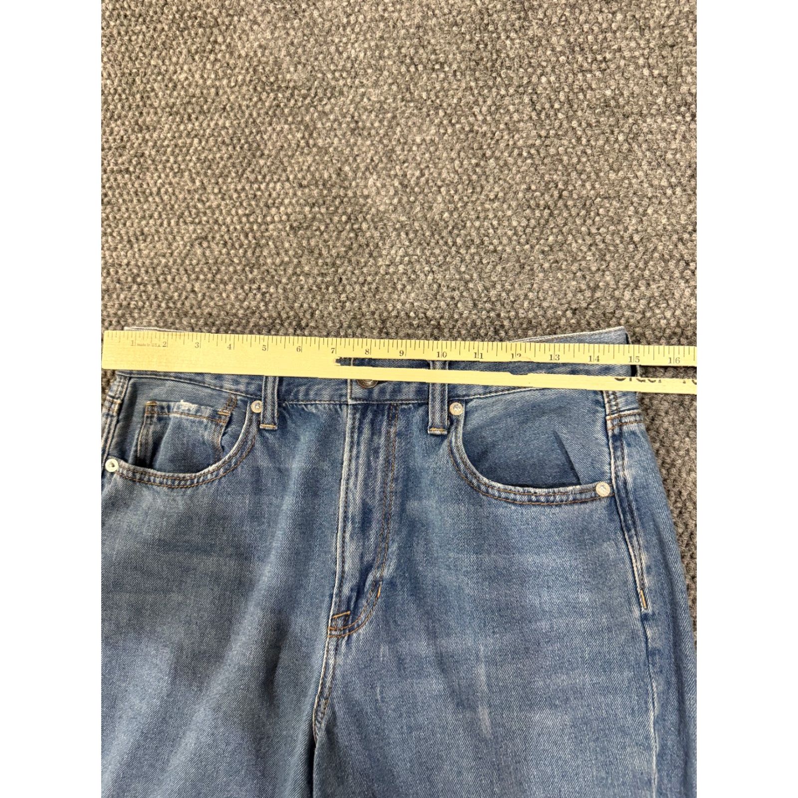 American Eagle Outfitters American Eagle Outfitters Jeans Womens 8 Mom Blue Light Wash Distressed Denim Pants 90s Vintage N/A Size 30" / US 8 / IT 44 - 6 Thumbnail
