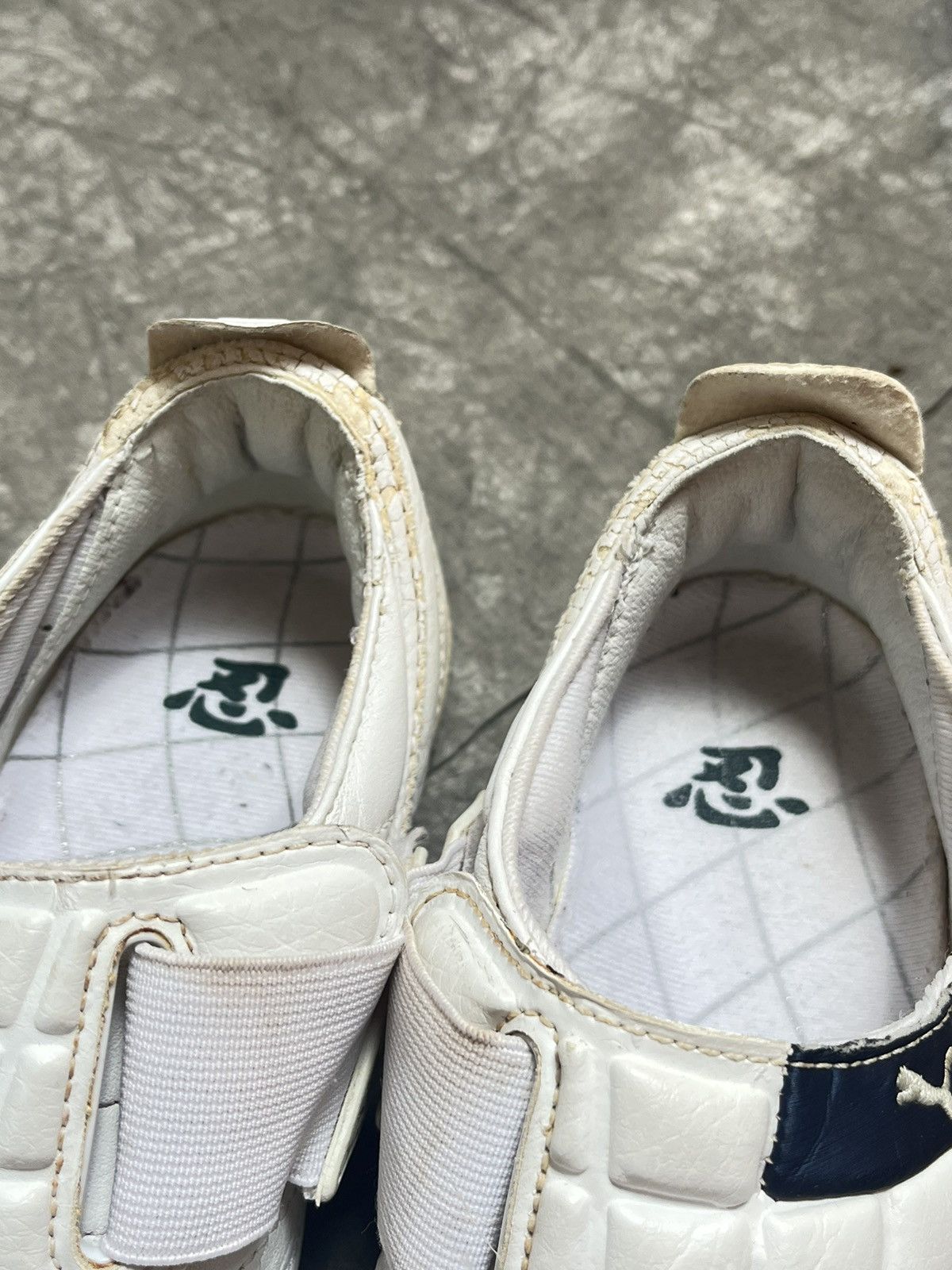 Puma × Vintage Puma sneakers vintage rare 90s y2k 00s Size US 5 / IT 35 - 4 Thumbnail
