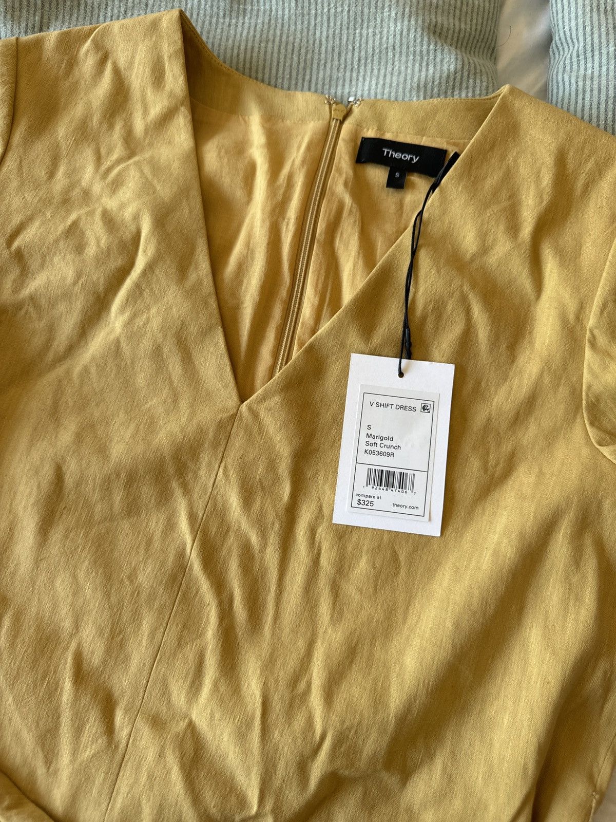 Theory V Shift Dress from Theory Size S / US 4 / IT 40 - 2 Thumbnail