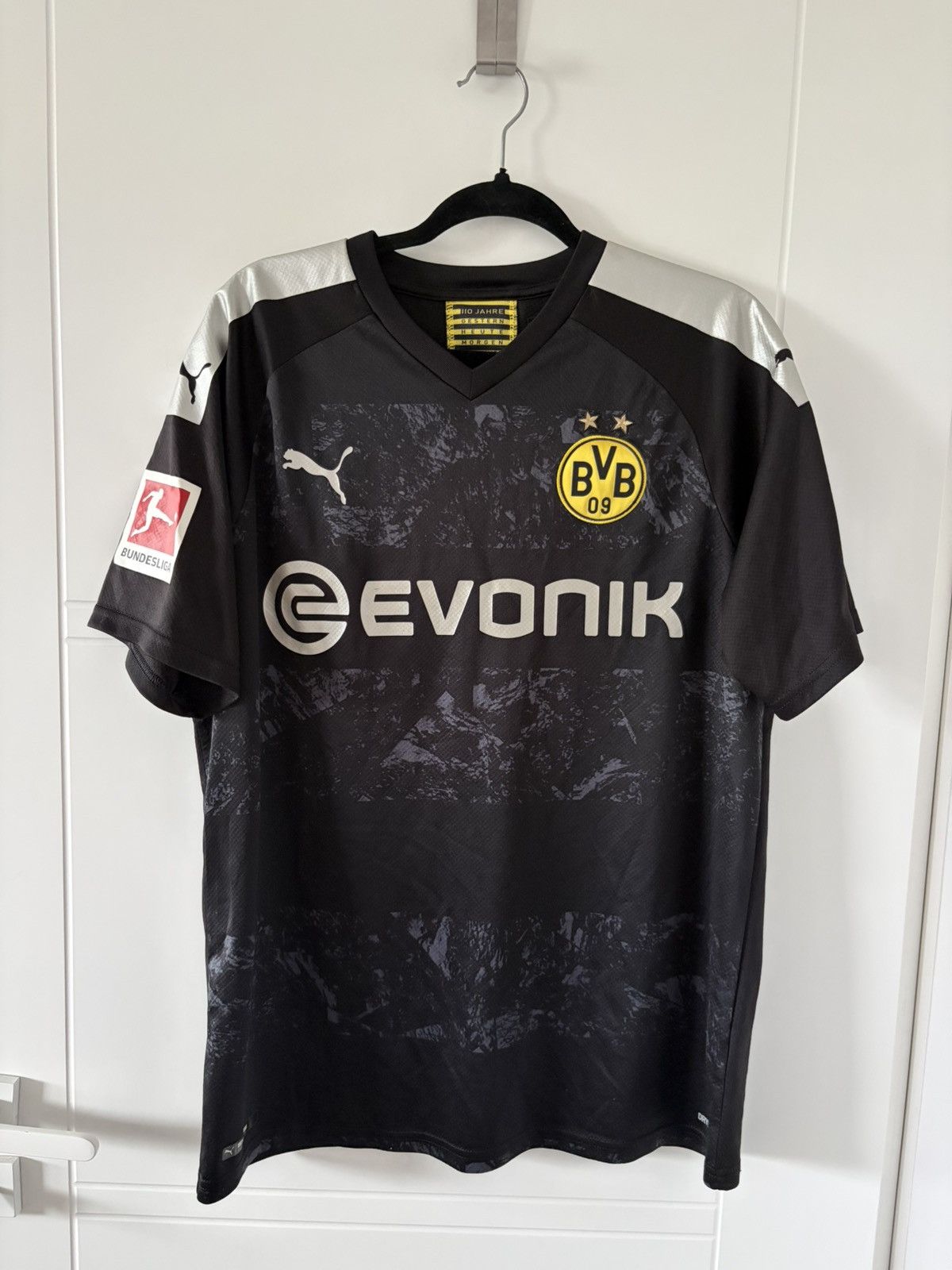 Puma BVB Puma 2019/2020 away Haaland Soccer Jersey Size US XL / EU 56 / 4 - 5 Thumbnail