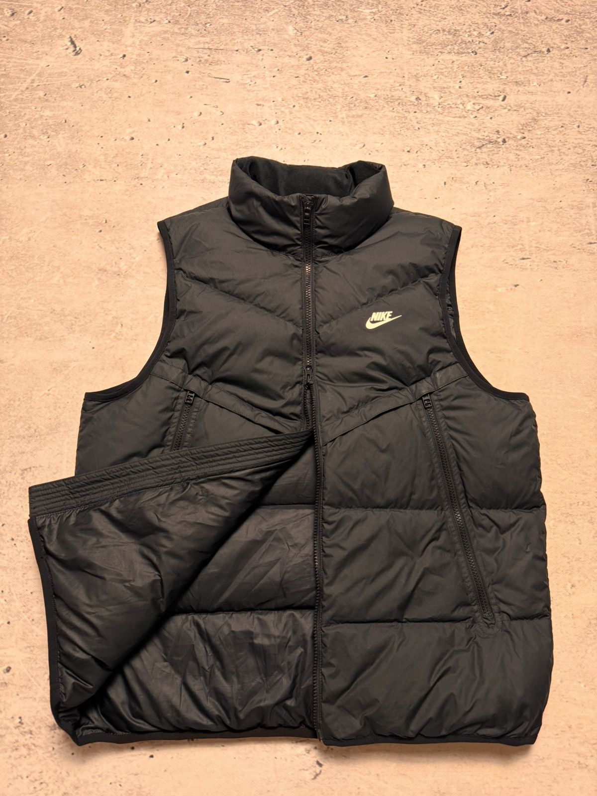 Nike × Nike ACG NIKE PUFFER DOWN BASIC LOGO WHITE OVERSIZE VEST Size US L / EU 52-54 / 3 - 4 Thumbnail