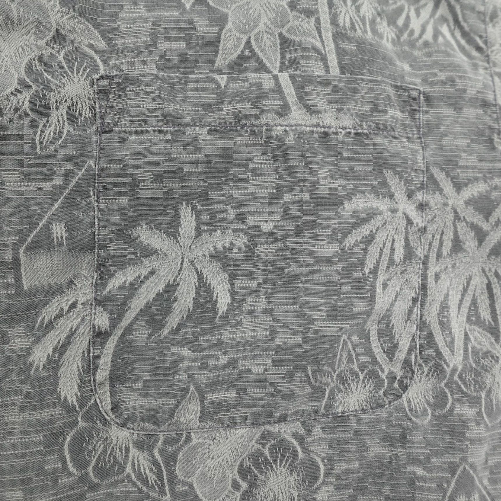 Tommy Bahama Tommy Bahama Button-Up Shirt Mens Large Gray Silk Hawaiian Floral Print Casual Tropical Size US L / EU 52-54 / 3 - 3 Thumbnail