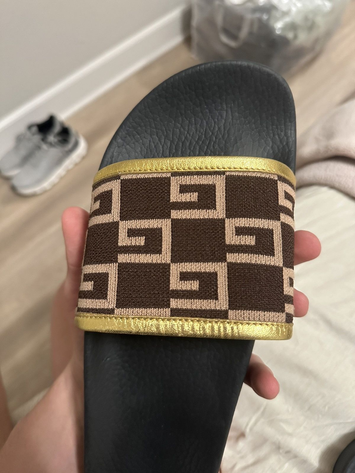 Gucci Gucci Slides Size US 10.5 / EU 43-44 - 2 Thumbnail
