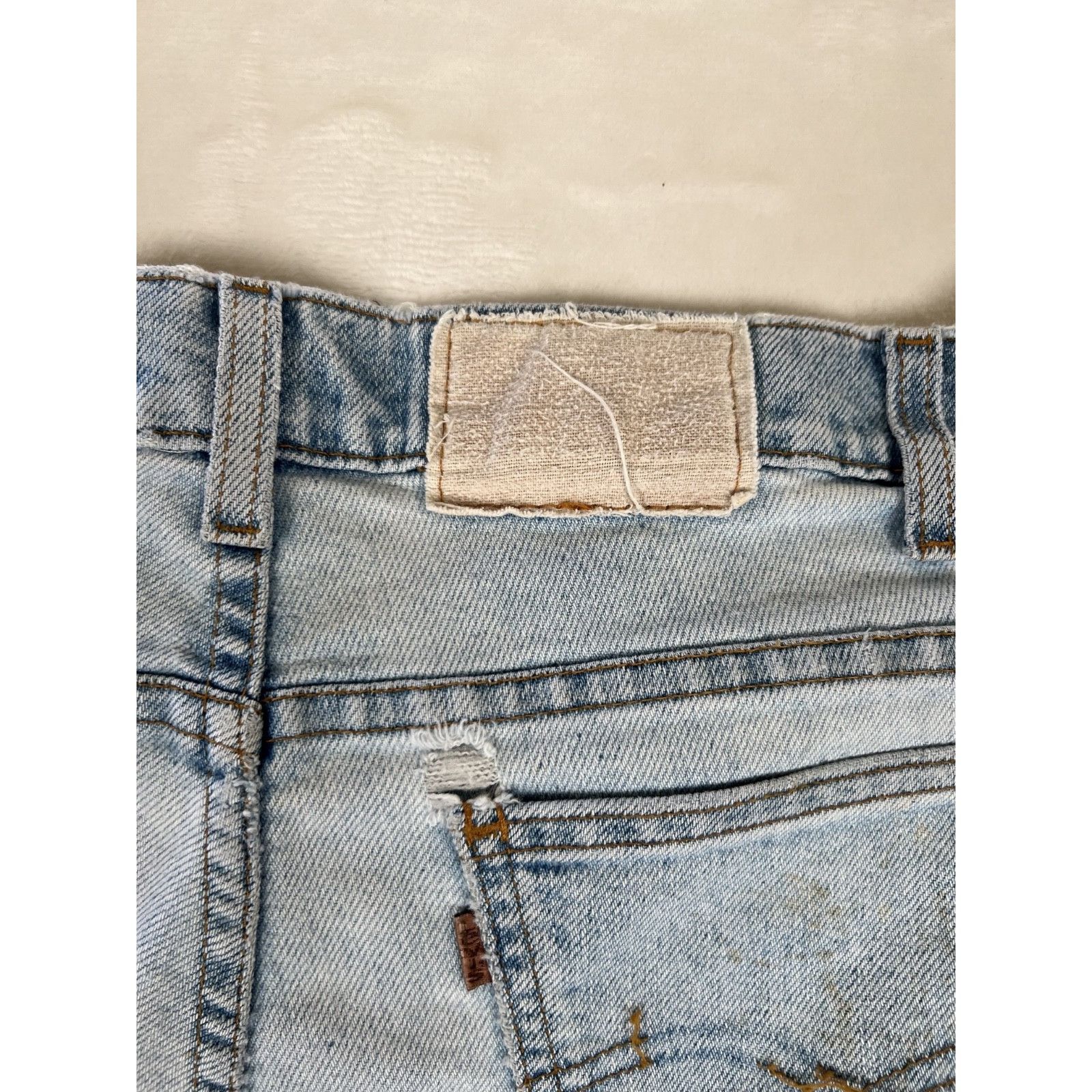 Levi's Vintage Levi's Orange Tab Flex Denim Size 34x32 Light Wash D Size US 34 / EU 50 - 12 Thumbnail