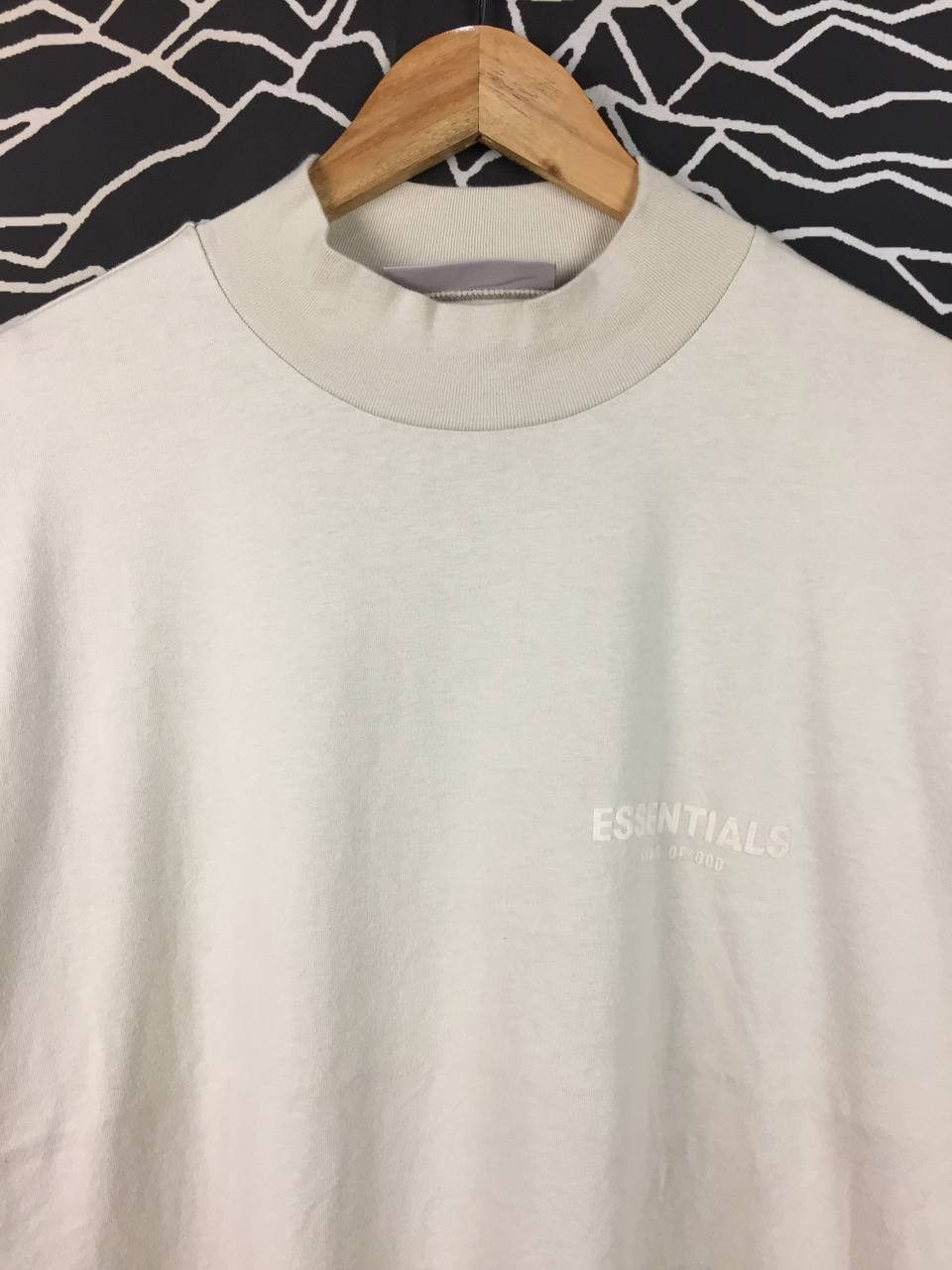 Essentials Fear of God Essentials Long Sleeve Mock Neck Oversized Tee Size US S / EU 44-46 / 1 - 3 Thumbnail