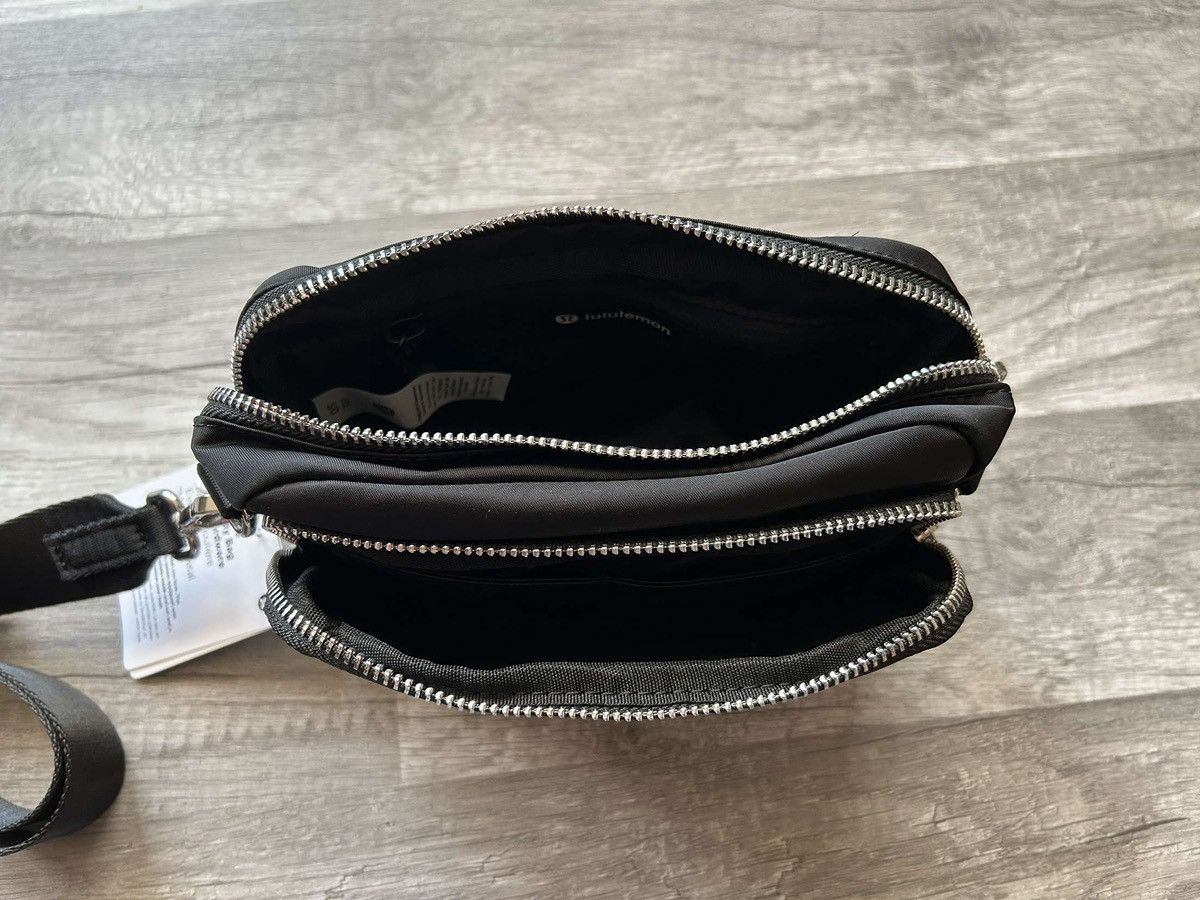 Lululemon Lululemon Everywhere Crossbody Bag Black New With Tags 2L Size ONE SIZE - 3 Thumbnail