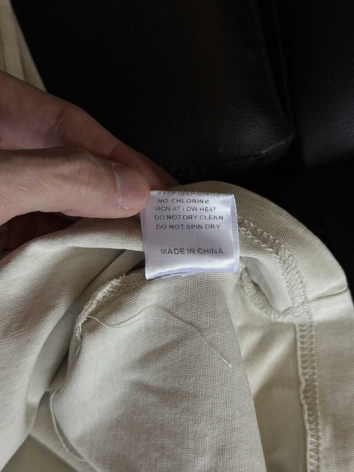 Vale Vale Valley Cream Tee Shirt Size Medium (NEW) Size US M / EU 48-50 / 2 - 8 Thumbnail