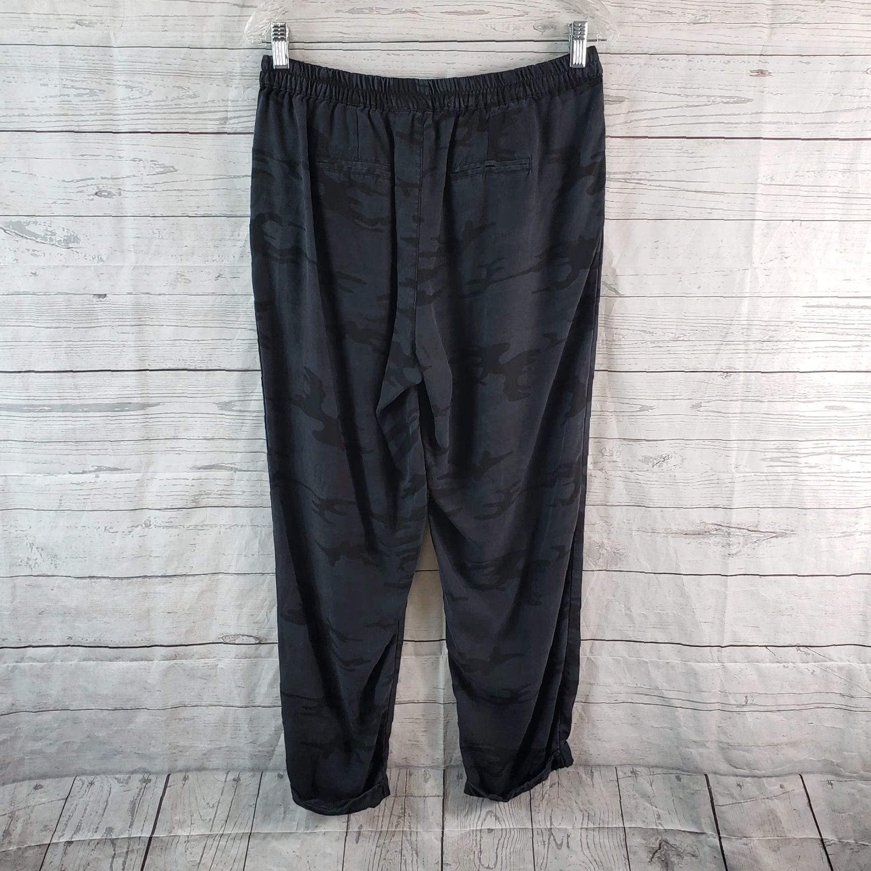 Soft Surroundings Soft Surroundings Womens Rila Weekend Ankle Pants Sz Medium Black Camouflage Pattern, Pull On, Casual, Inseam 26.5 in, Tencel, Regular, Pants, Womens Size 32" / US 10 / IT 46 - 3 Thumbnail