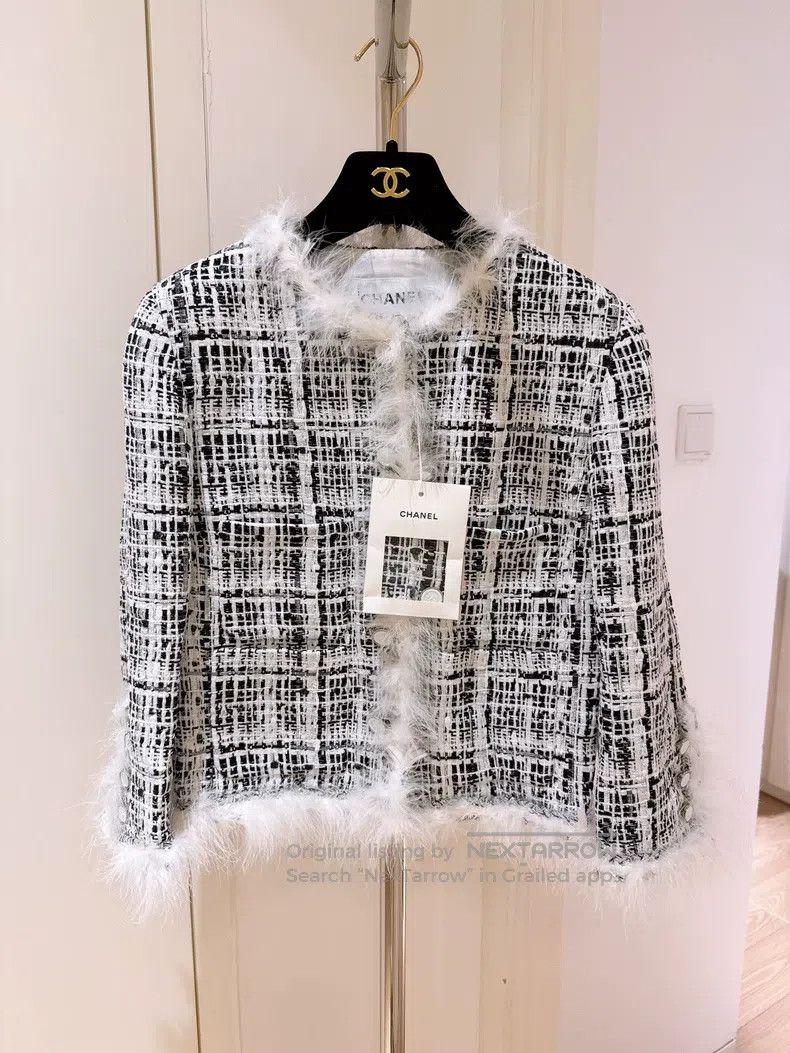 Chanel Chanel 25S Spring and Summer Black and White Woven Feather Size XXS / US 00 / IT 34 - 1 Thumbnail