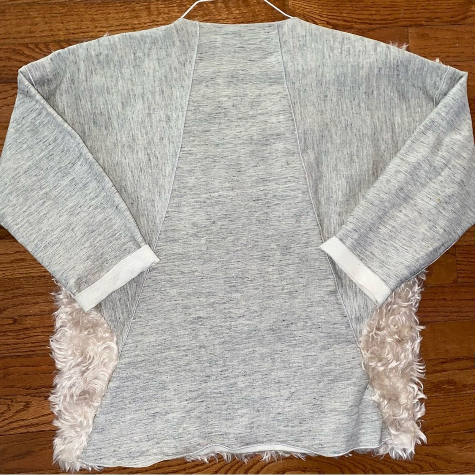 Derek Lam 10 Crosby Derek Lam 10 Crosby Faux Mohair Top w Kangaroo Pocket 0 EUC Size XS / US 0-2 / IT 36-38 - 13 Thumbnail