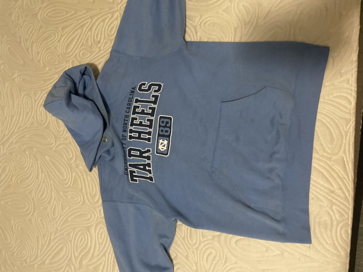 Champion Vintage blue unc Tar Heels hoodie Size US M / EU 48-50 / 2 - 1 Thumbnail