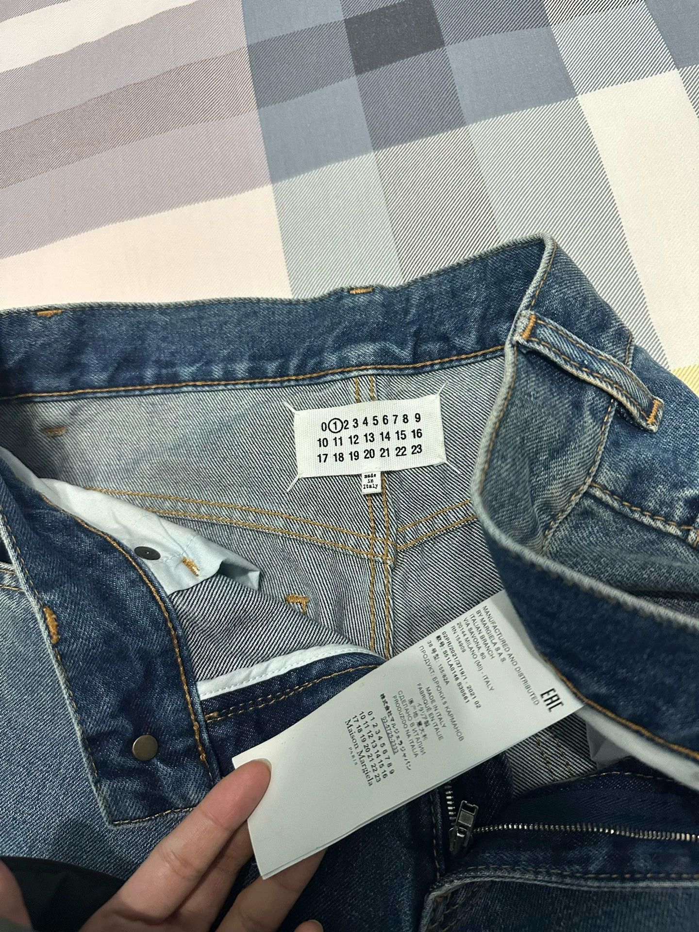 Maison Margiela Maison Margiela Jeans 95 New 70-72/104-105 Authentic Size 26" / US 2 / IT 38 - 2 Thumbnail