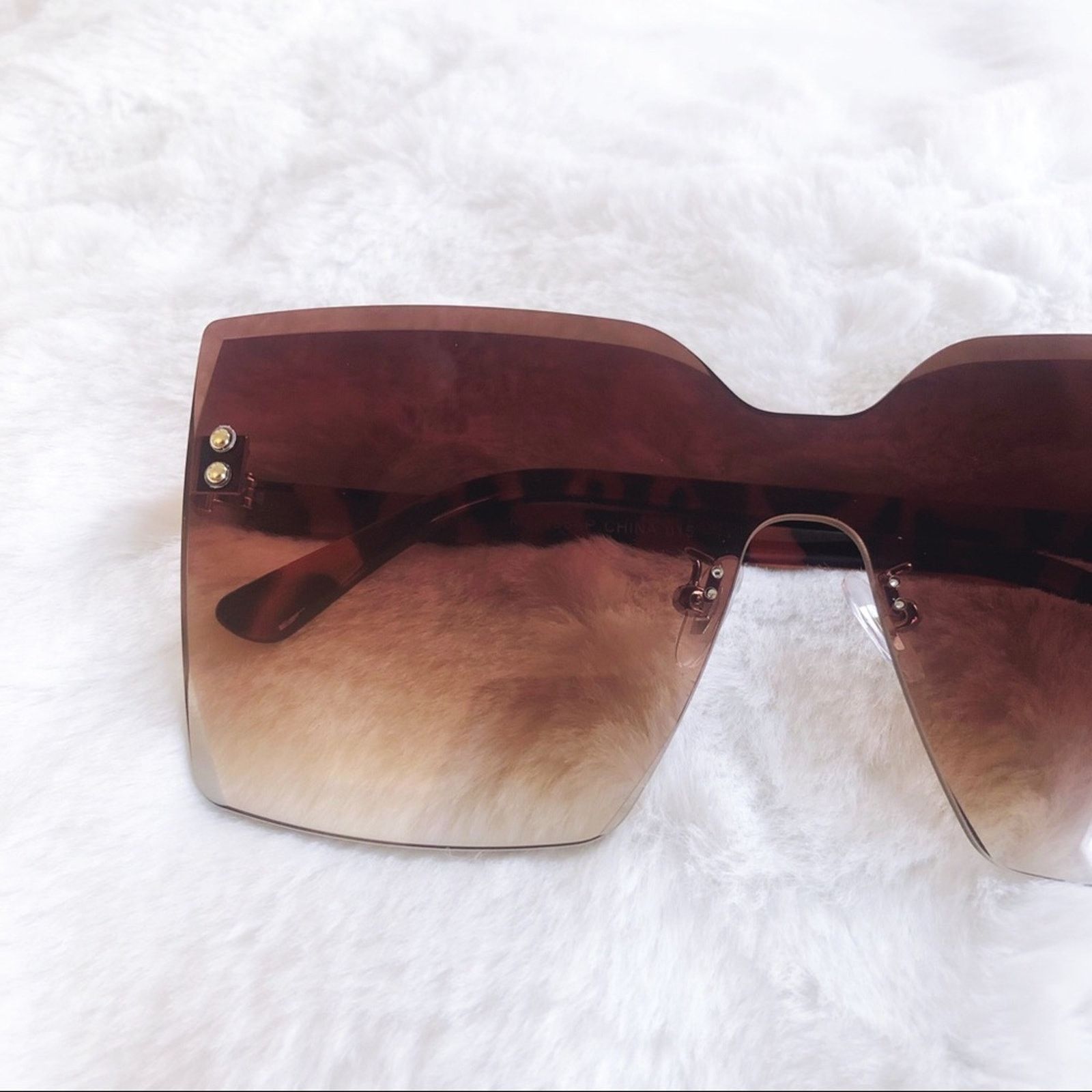 Other Dana Brown Rimless Oversized Cat Eye Sunglasses Size ONE SIZE - 2 Thumbnail