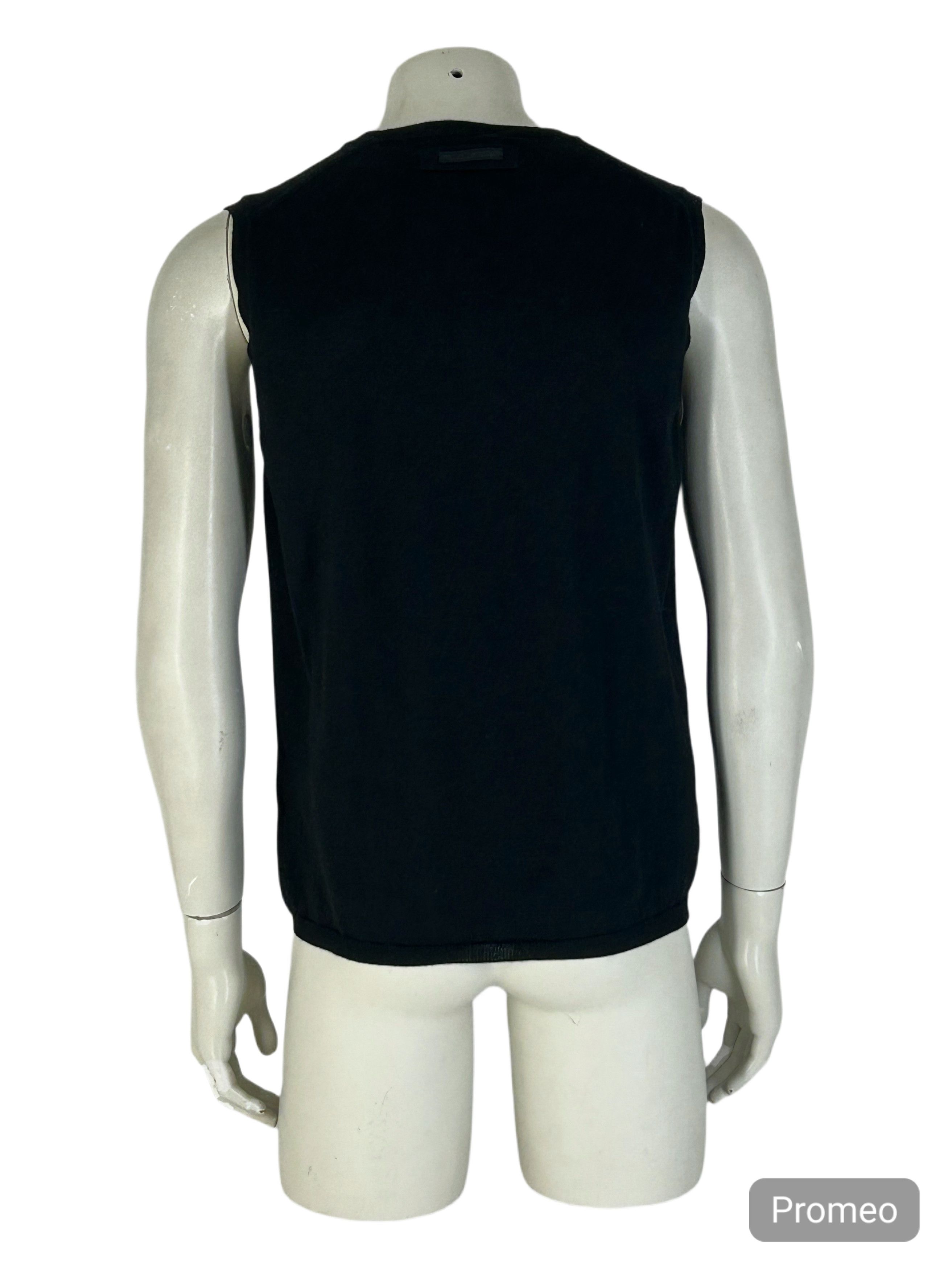 Prada Prada BlackVNeckSleeveless KnitwearStitchTabbedGrosGrainLogo Size US L / EU 52-54 / 3 - 2 Thumbnail