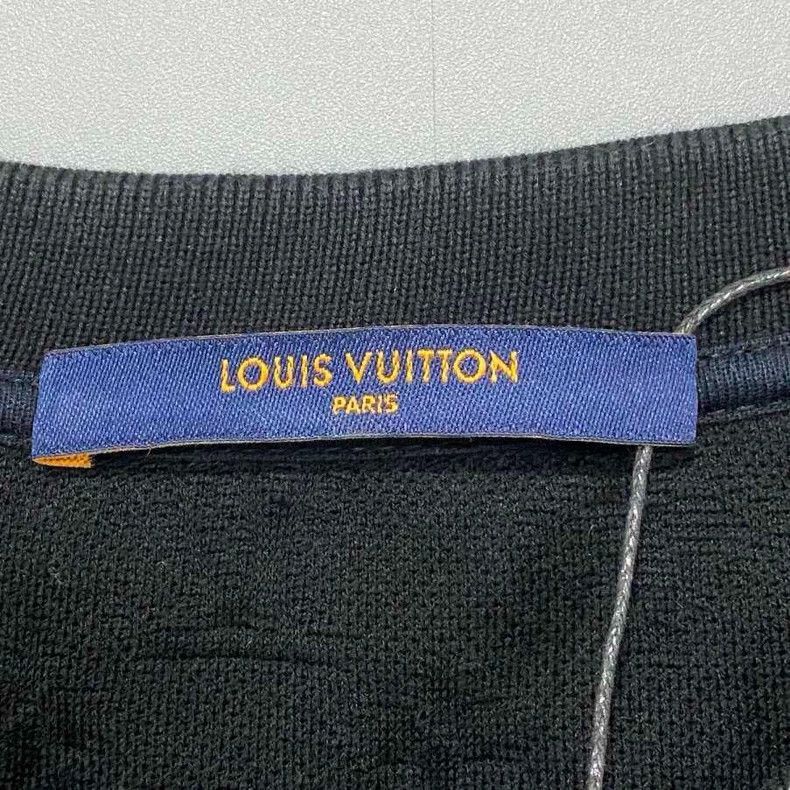 Louis Vuitton Black Short Sleeve Pocket Tshirt by LV-2506 Size US XL / EU 56 / 4 - 4 Thumbnail