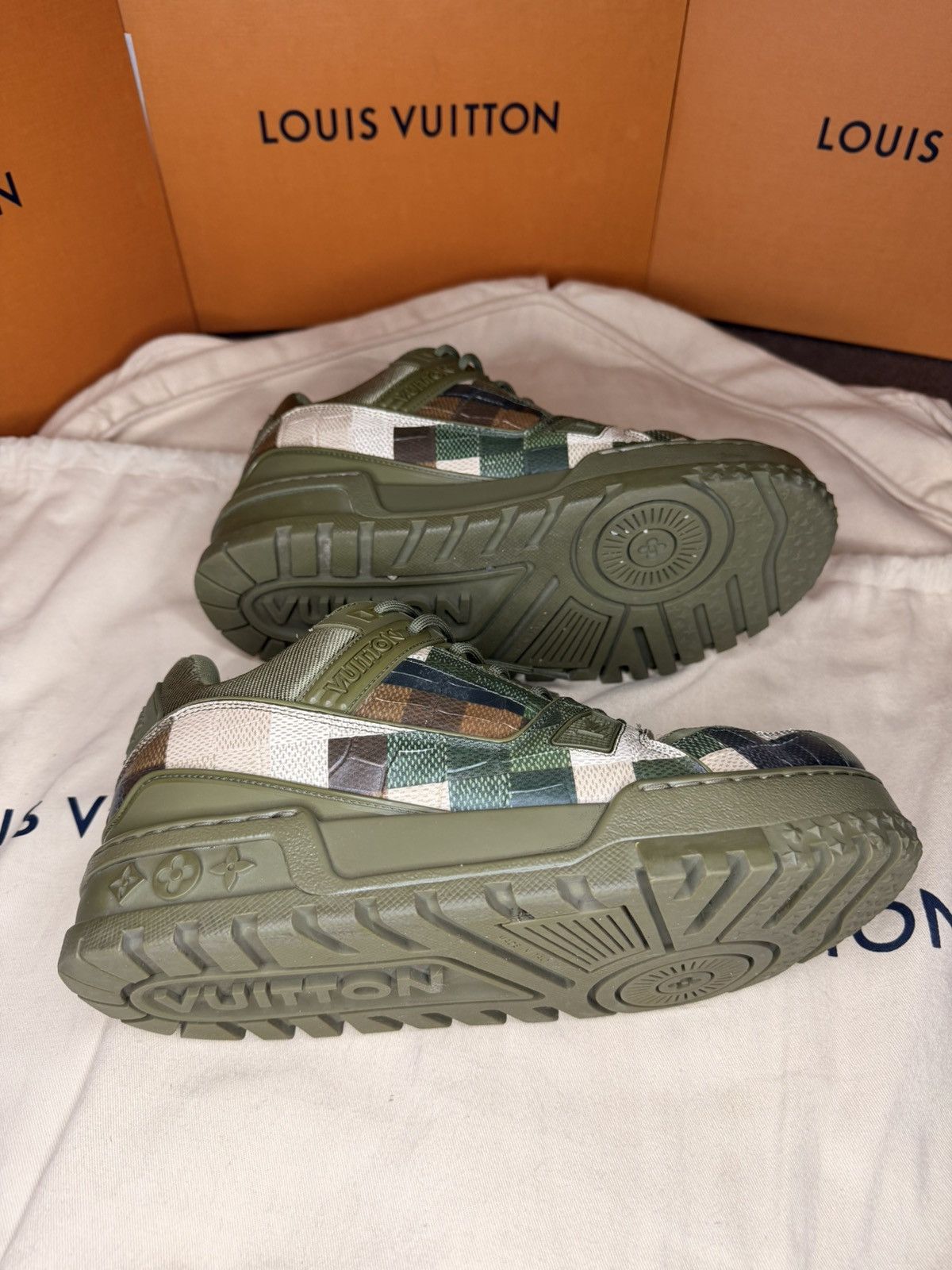 Louis Vuitton LV Maxi Green Damoflage Size US 7.5 / EU 40-41 - 3 Thumbnail