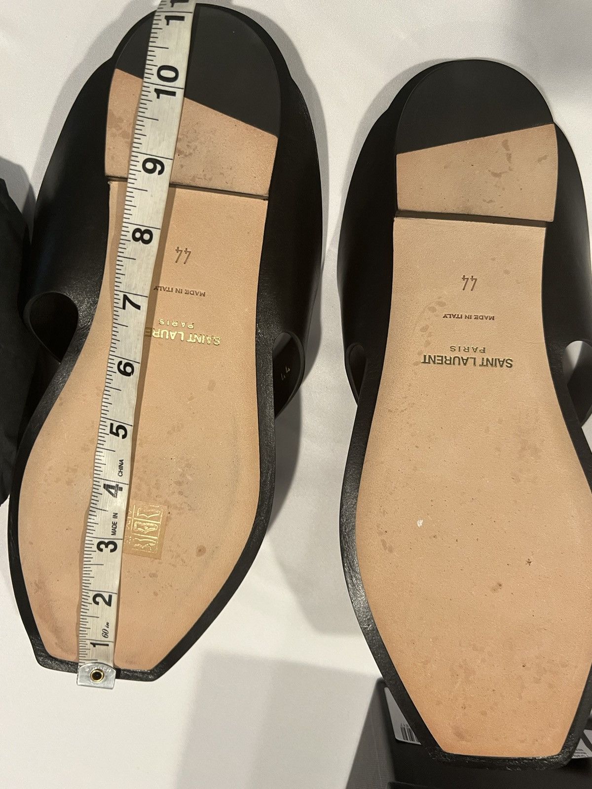 Saint Laurent Paris Saint Laurent men’s slides. 44/11. $890 Size US 11 / EU 44 - 7 Thumbnail