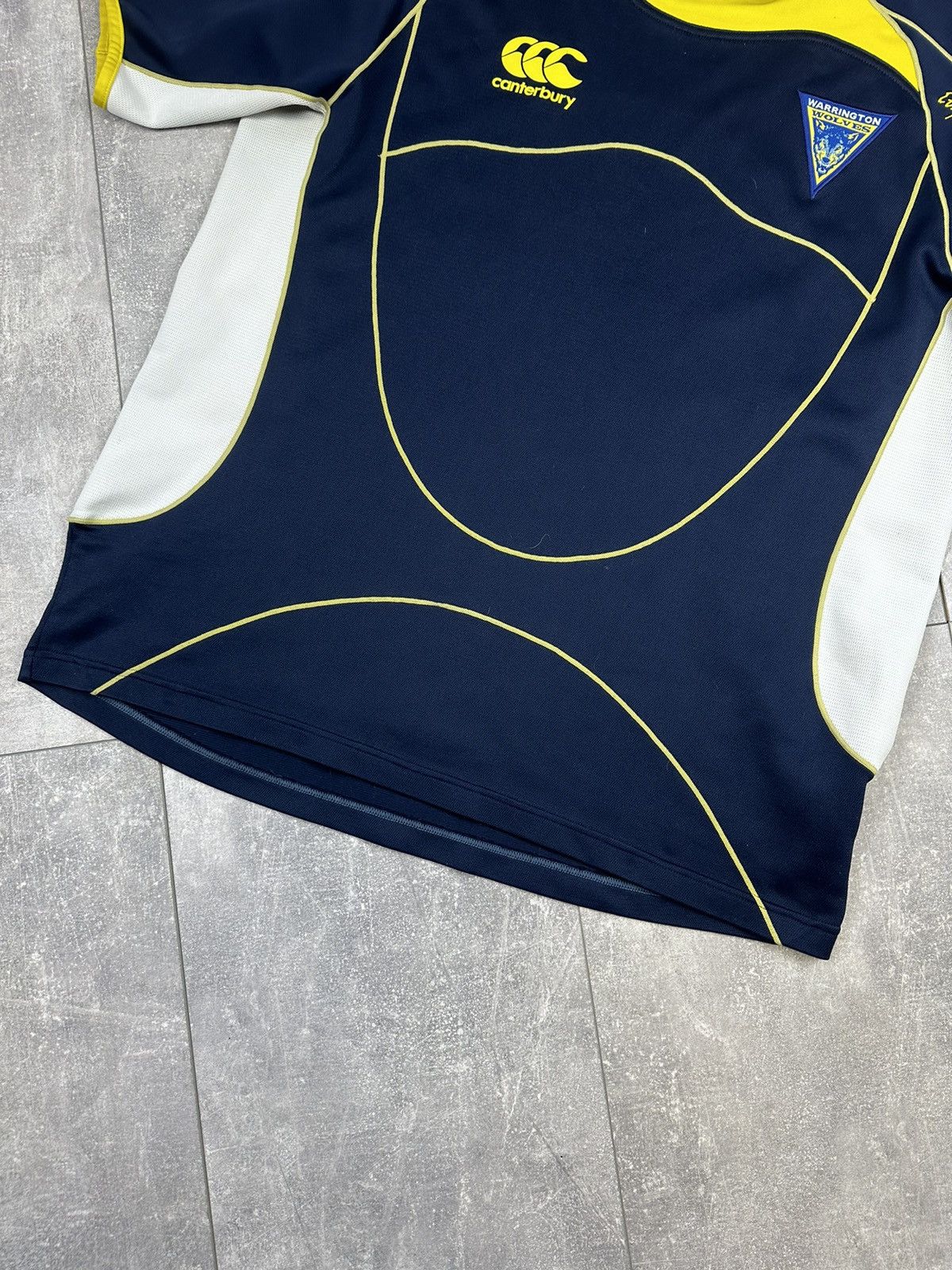 Canterbury of New Zealand Canterbury Warrington Wolves Vintage Rugby Jersey Size US L / EU 52-54 / 3 - 3 Thumbnail
