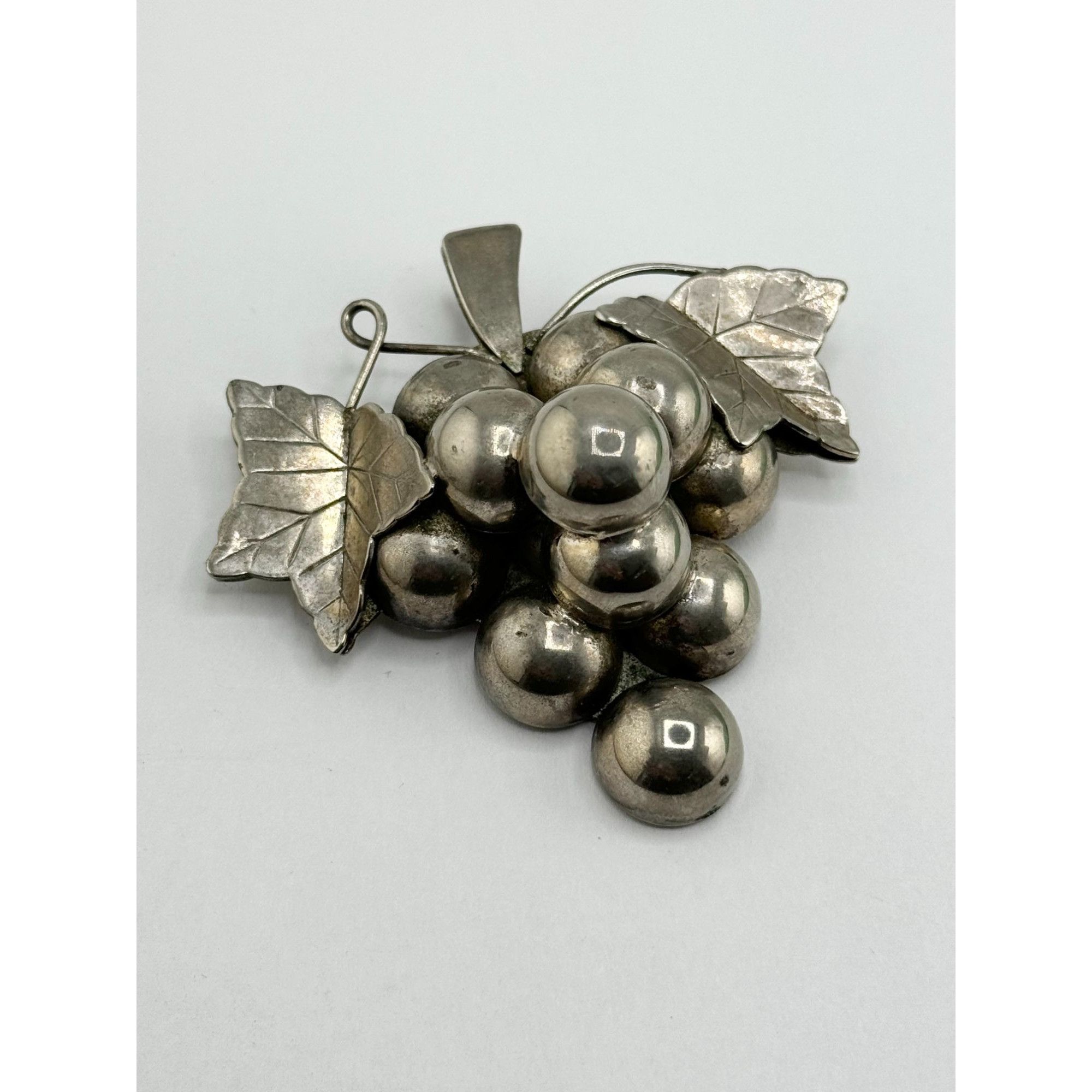 Vintage Vintage Silver Grape Fruit Brooch Pin Pendant Taxco Style Size ONE SIZE - 1 Thumbnail