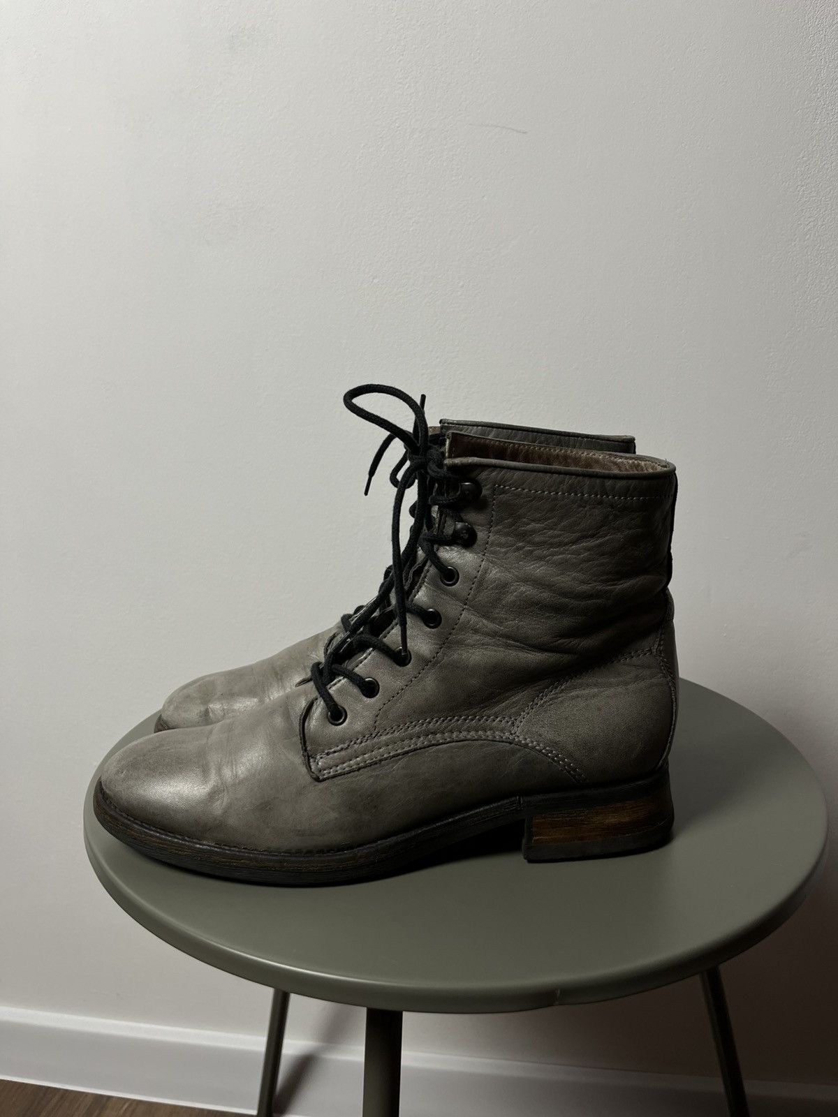 Japanese Brand × Vintage Buffalo Women’s Distressed Gray Leather Boots EU 40 / US 9 Size US 9 / IT 39 - 4 Thumbnail