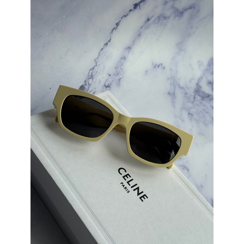 Celine NEW Celine CL40197U Cat Eye Butter Yellow Logo  display picture 2