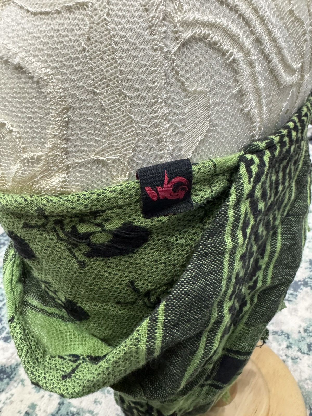 Other SKULLS MOTIVE KEFFIYEH SHEMAGH ARABIC STYLE MASK Size ONE SIZE - 4 Thumbnail