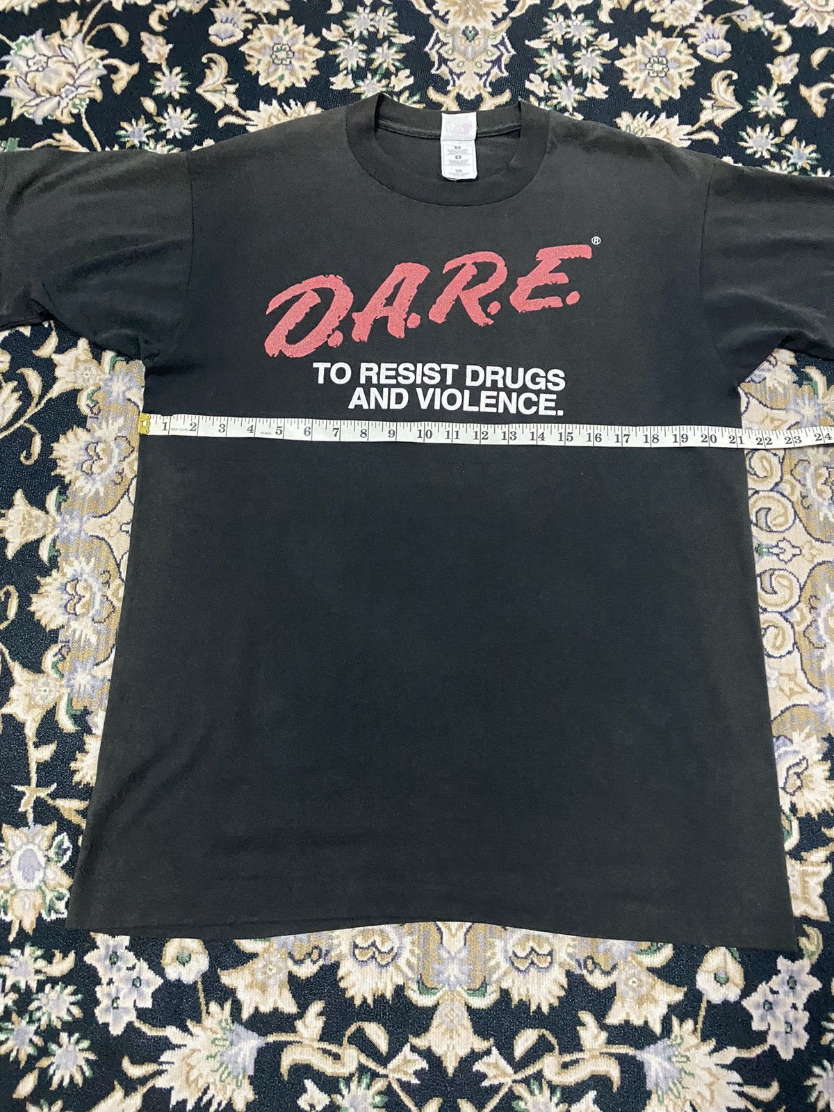 Vintage Vintage Faded D.A.R.E "to resists drug and violence" Size US L / EU 52-54 / 3 - 8 Thumbnail