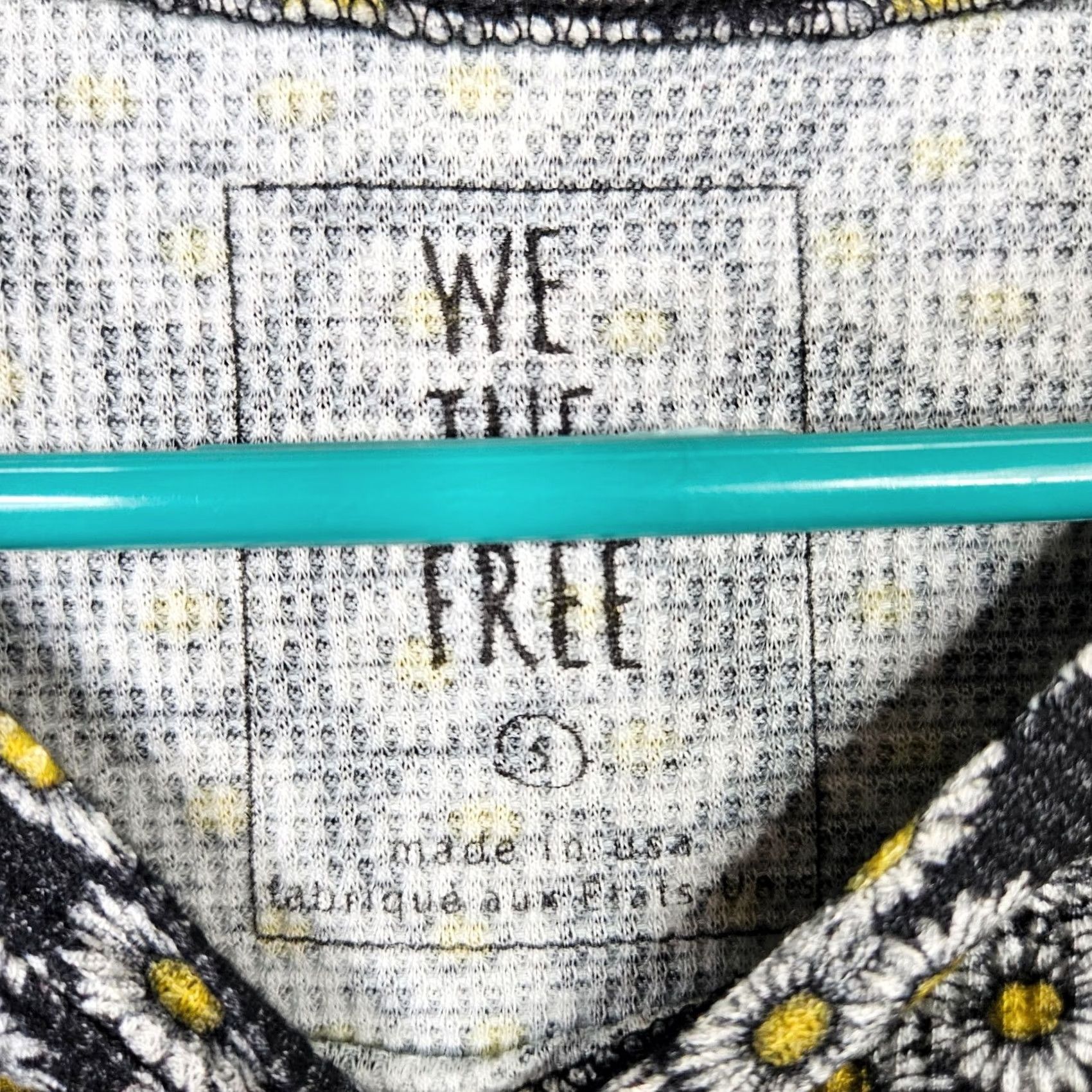 Vintage We the Free Black Floral Printed Ribbed Cropped Tee Top S Adult Regular Cotton Blend Short Sleeve Womens Shirt Knows No Decade Size S / US 4 / IT 40 - 4 Thumbnail