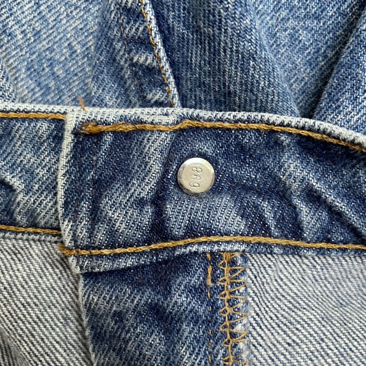 Levi's × Vintage Vintage Brand Levi’s 517 Made In Usa Jeans 1990s Size US 39 - 9 Thumbnail