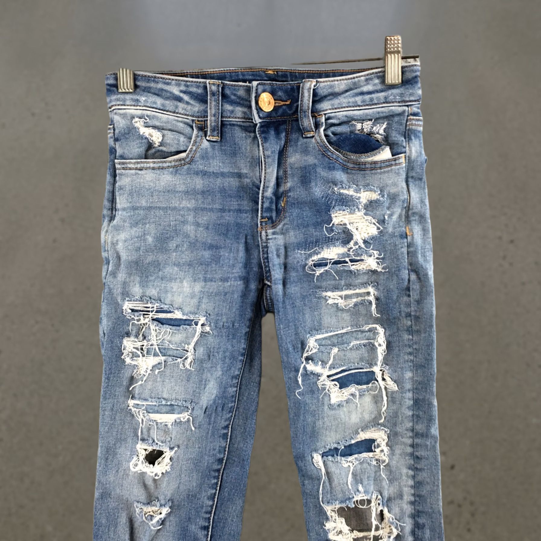 American Eagle Outfitters American Eagle Jeans Womens 00 Short Skinny Low Rise Zip Fly Distressed Blue Jeans Size 24" / US 00 / IT 34 - 1 Thumbnail