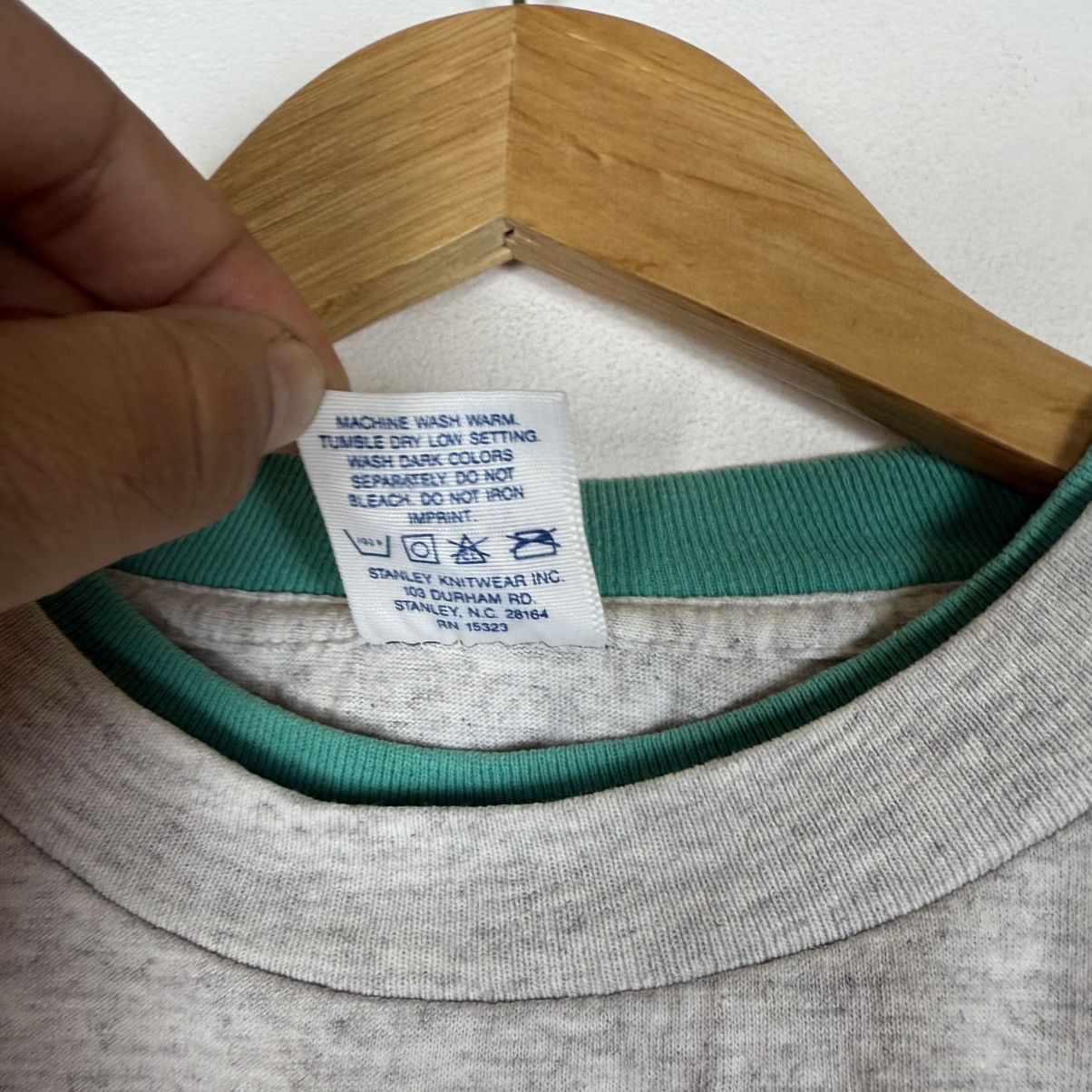 Wilson Vintage Tasmania Wilson Volley Ball Cafe Size US L / EU 52-54 / 3 - 10 Thumbnail