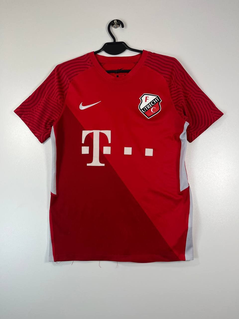 Nike FC Utrecht 2019 2020 Home Shirt #12 Nike Football Size S Size US S / EU 44-46 / 1 - 1 Thumbnail