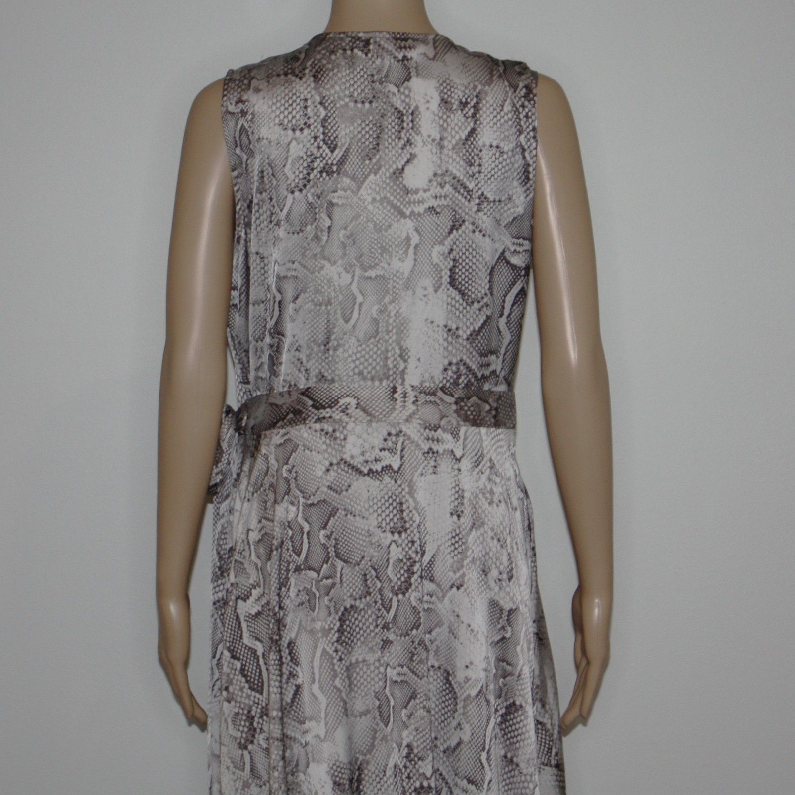 White House Black Market Snake Print Hi-low Wrap Dress in size US 8 Size M / US 6-8 / IT 42-44 - 8 Thumbnail