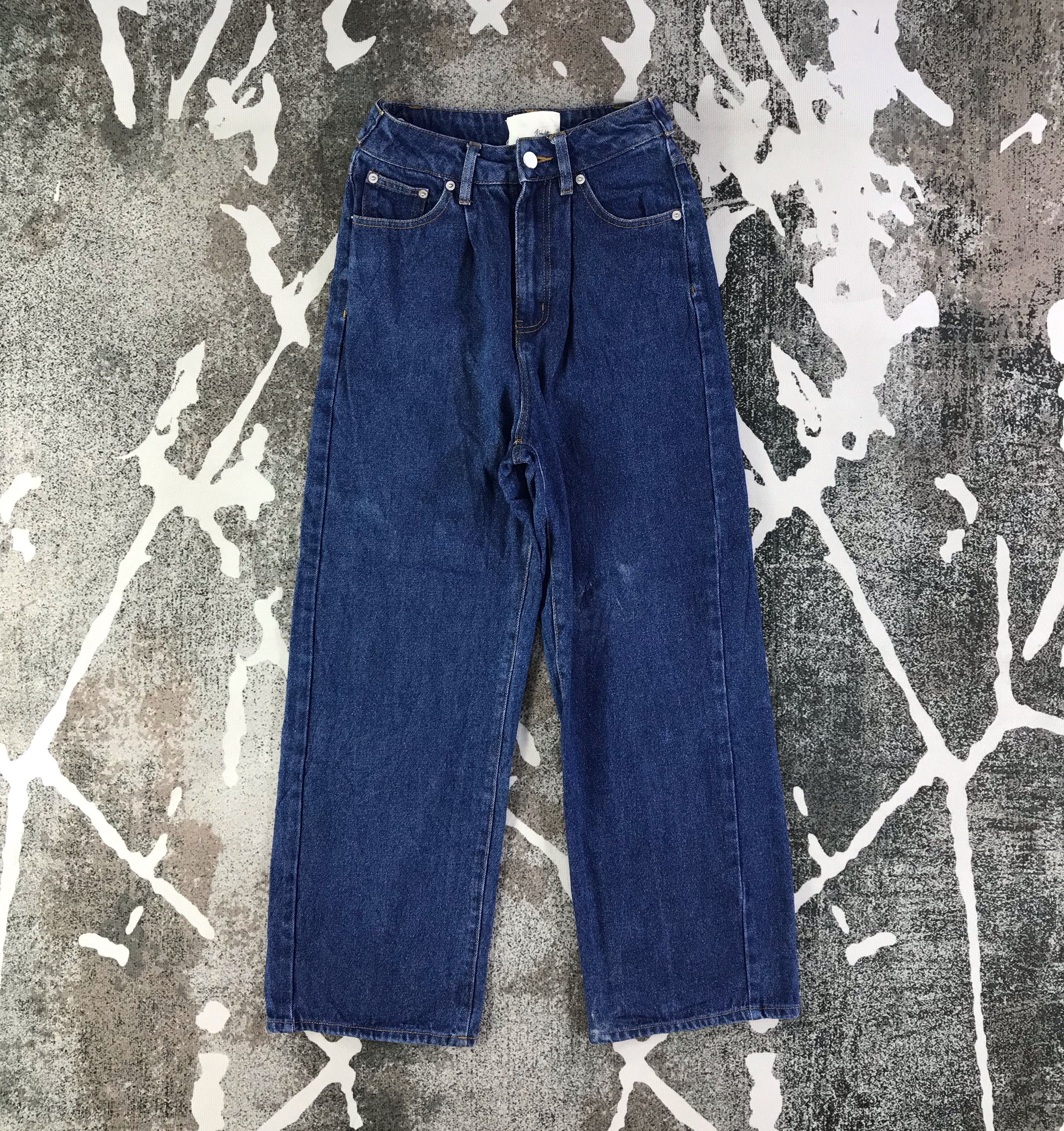 Japanese Brand Vintage Japanese Brand Jeans Baggy Cropped Denim KJ1553 Size 24" / US 00 / IT 34 - 1 Thumbnail