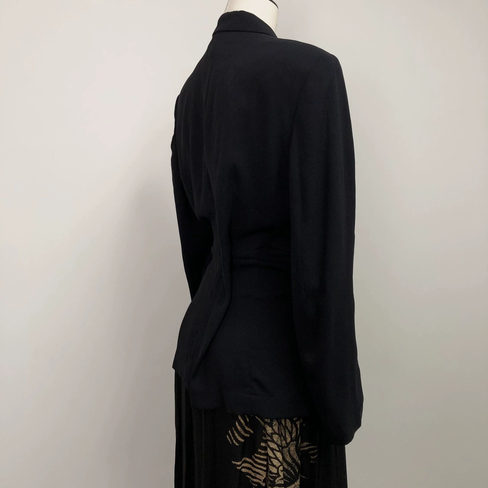 Comme des Garcons CDG 92SS Unfinished Rayon Polyester Deformed Jacket Size M / US 6-8 / IT 42-44 - 3 Thumbnail