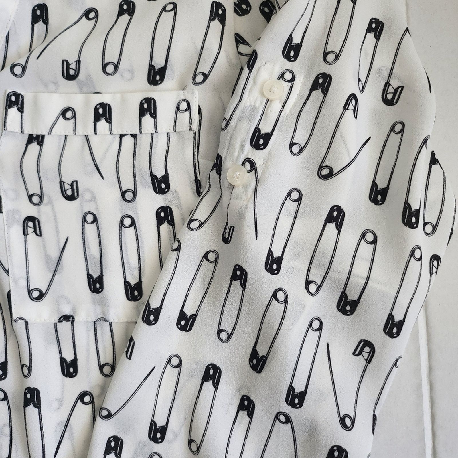 Express Express Portofino Safety Pin Blouse Size XS / US 0-2 / IT 36-38 - 3 Thumbnail