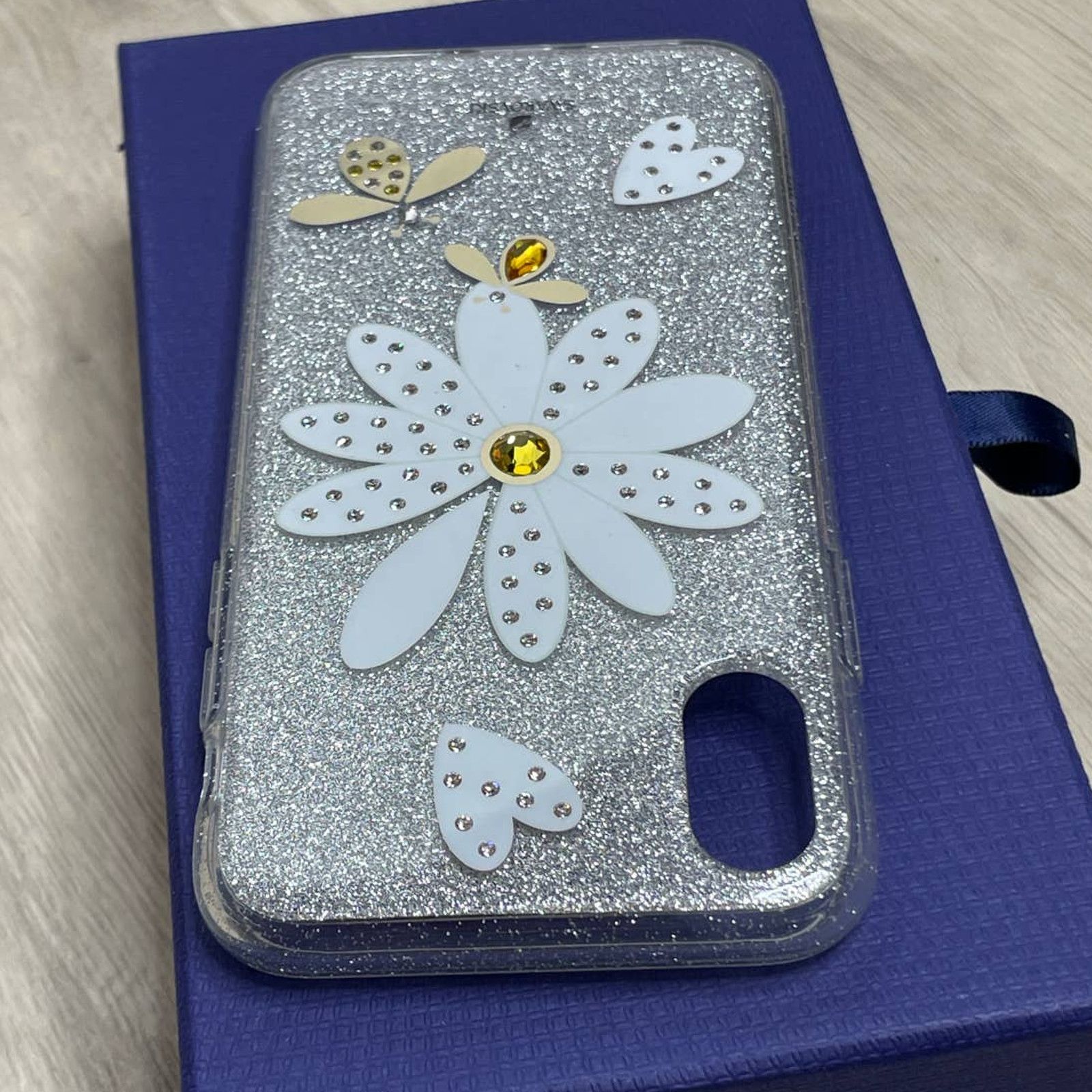 Swarovski Swarovski Eternal Flower Heart Bee Print Iphone XS Max Case Size ONE SIZE - 6 Thumbnail